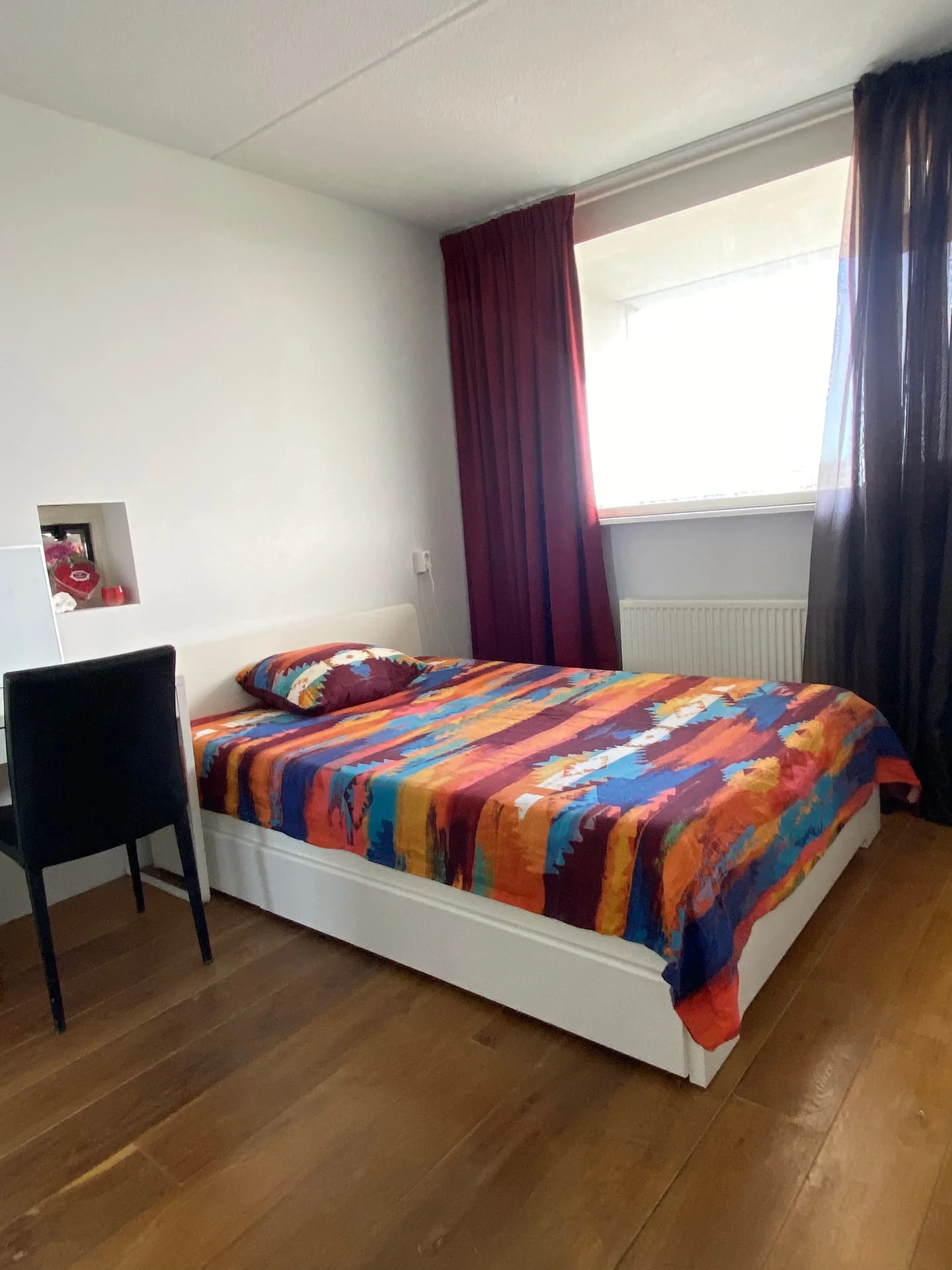 geblurde versie van de foto als achtergrond