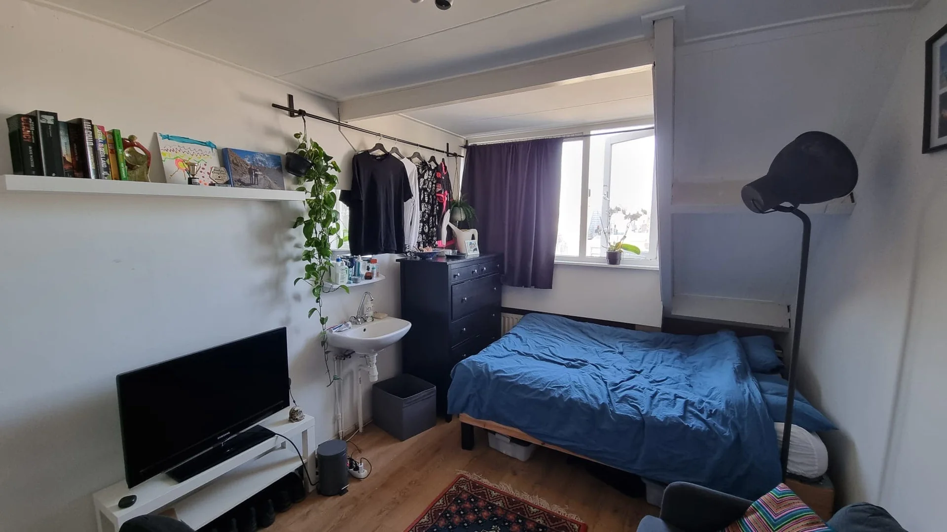 Foto van de Kamer gelegen aan de Marnixstraat in Leiden