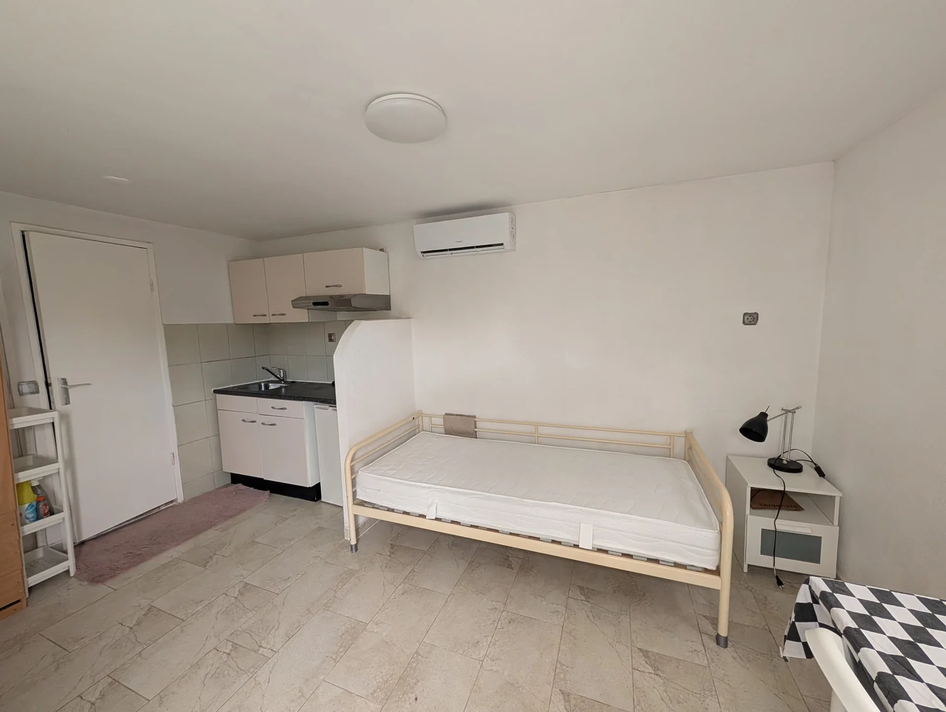 Foto van de Studio gelegen aan de Saturnuslaan in Groningen