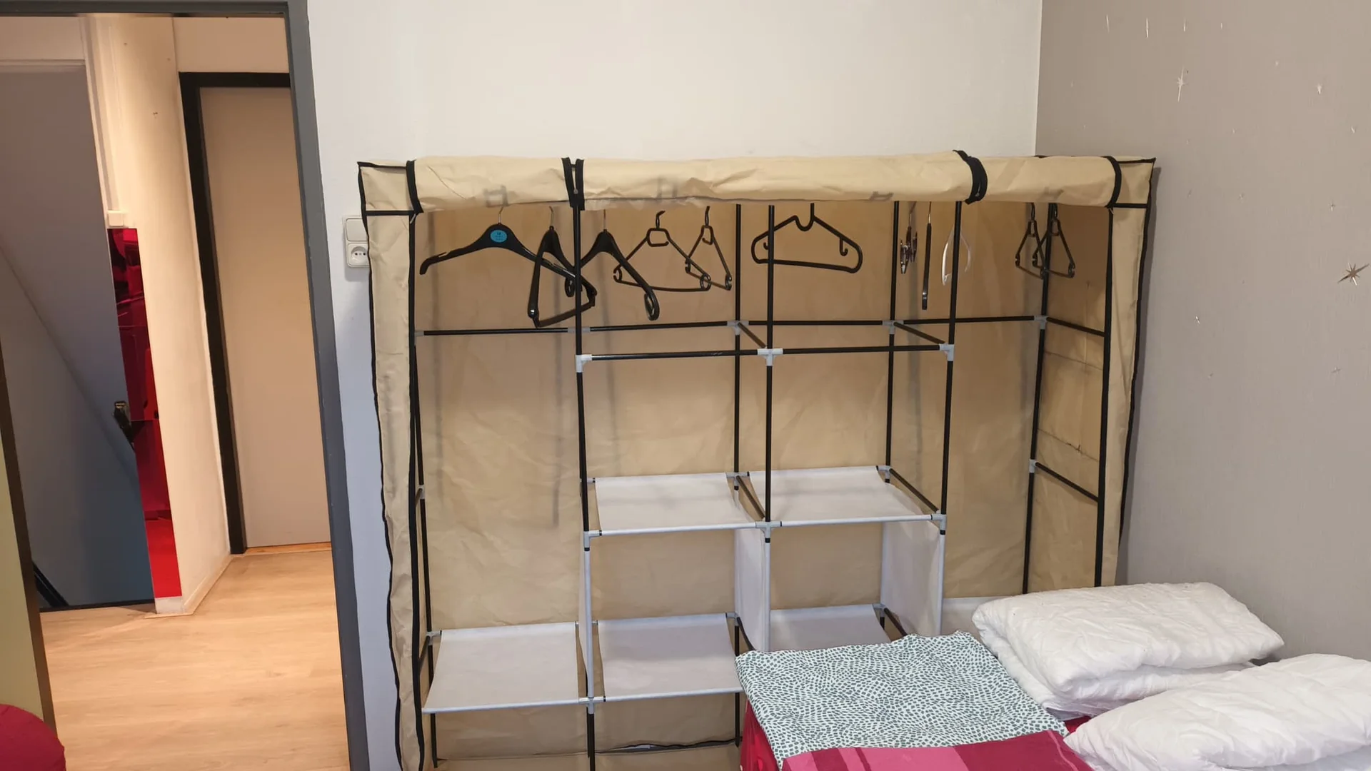 Foto van de Kamer gelegen aan de De Peerelstraat in Amsterdam