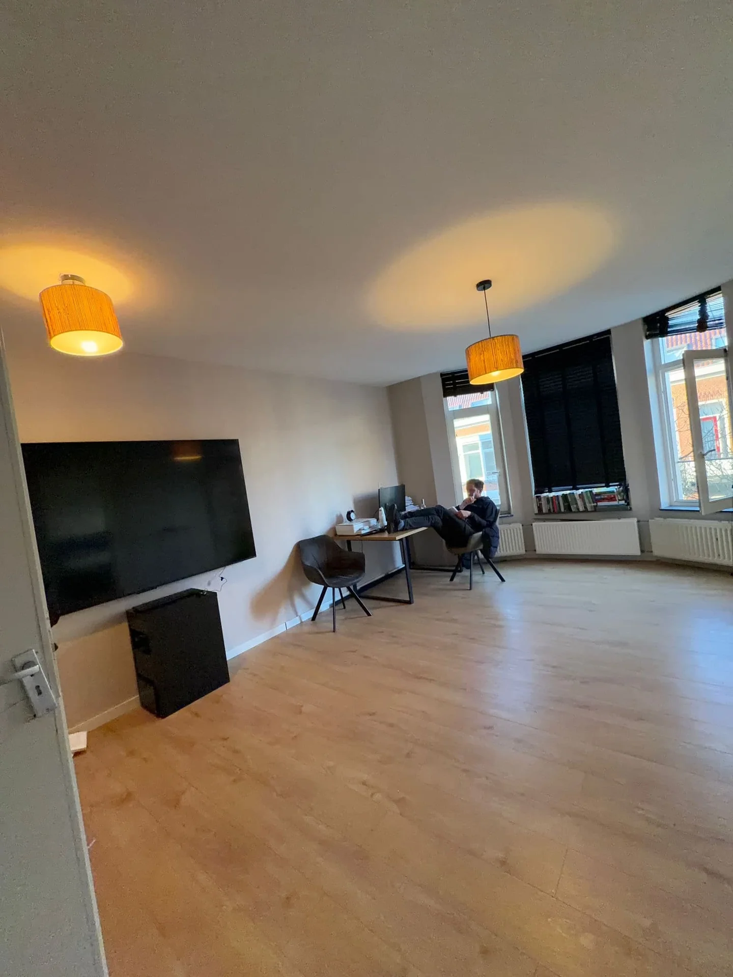 geblurde versie van de foto als achtergrond