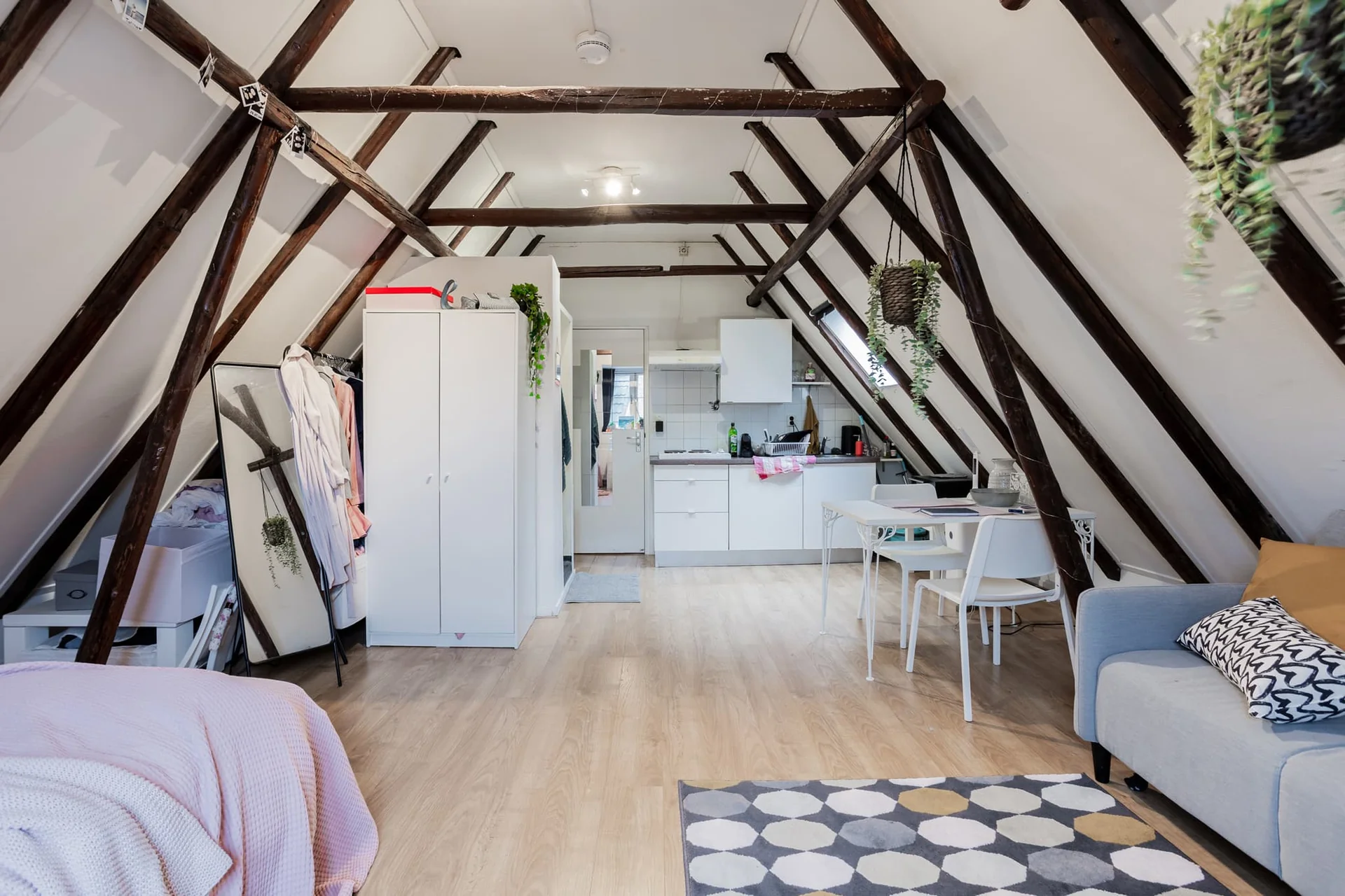 Foto van de Kamer gelegen aan de Bloemstraat in Groningen