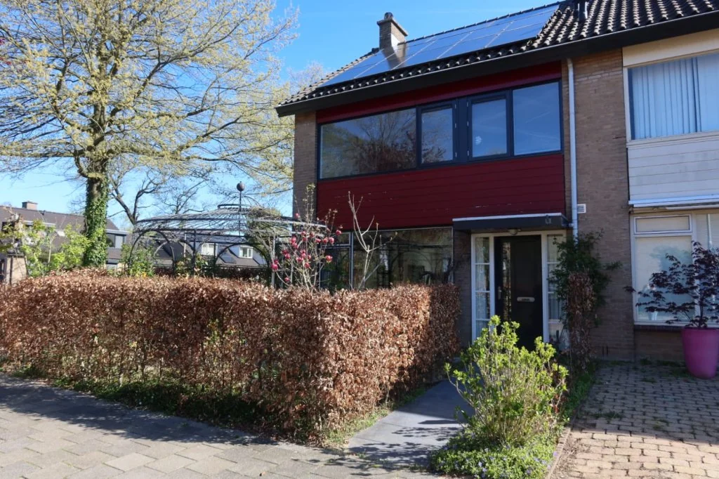 geblurde versie van de foto als achtergrond