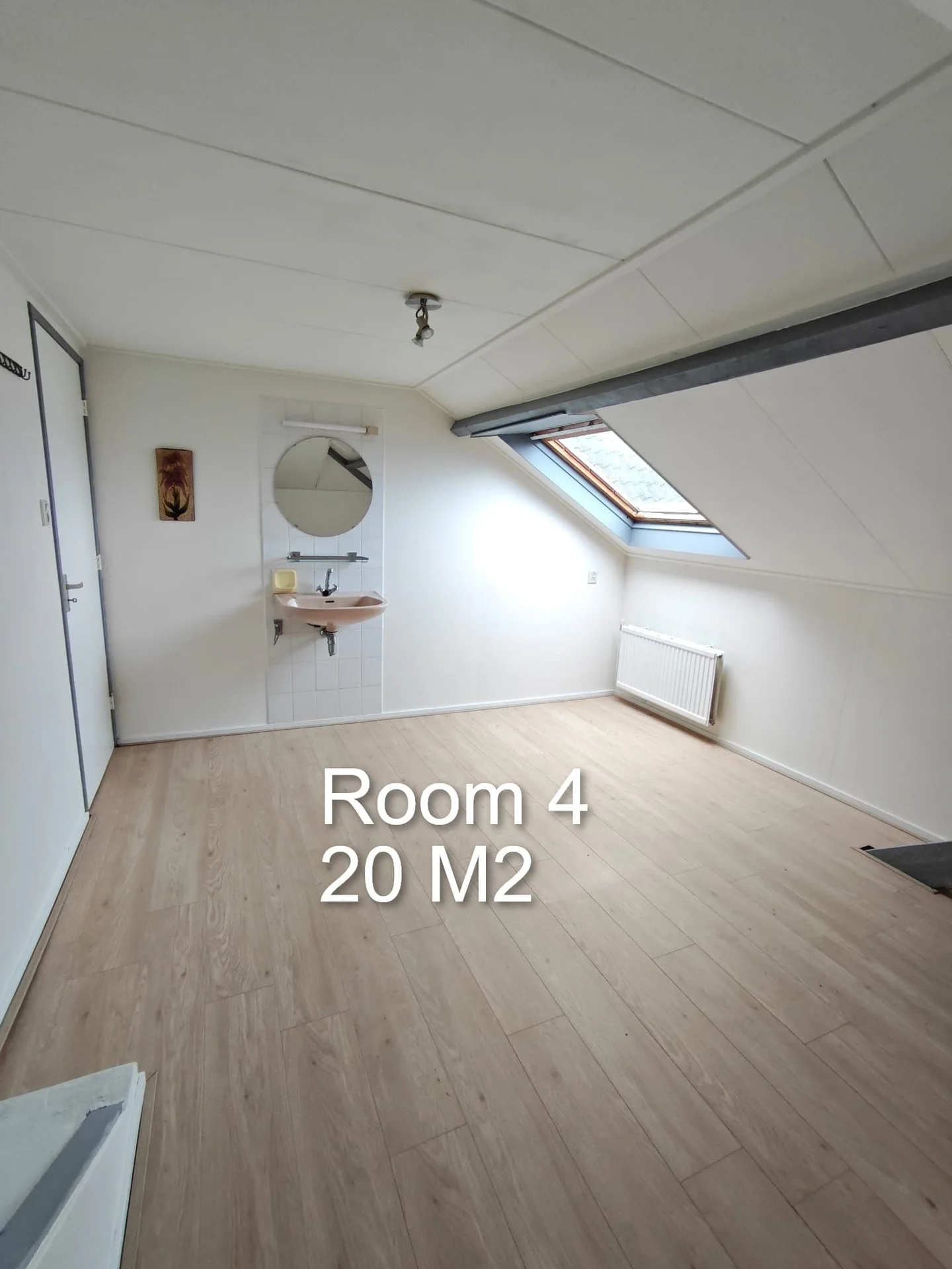 Foto van de Kamer gelegen aan de Hoofdstraat in Driebergen-Rijsenburg