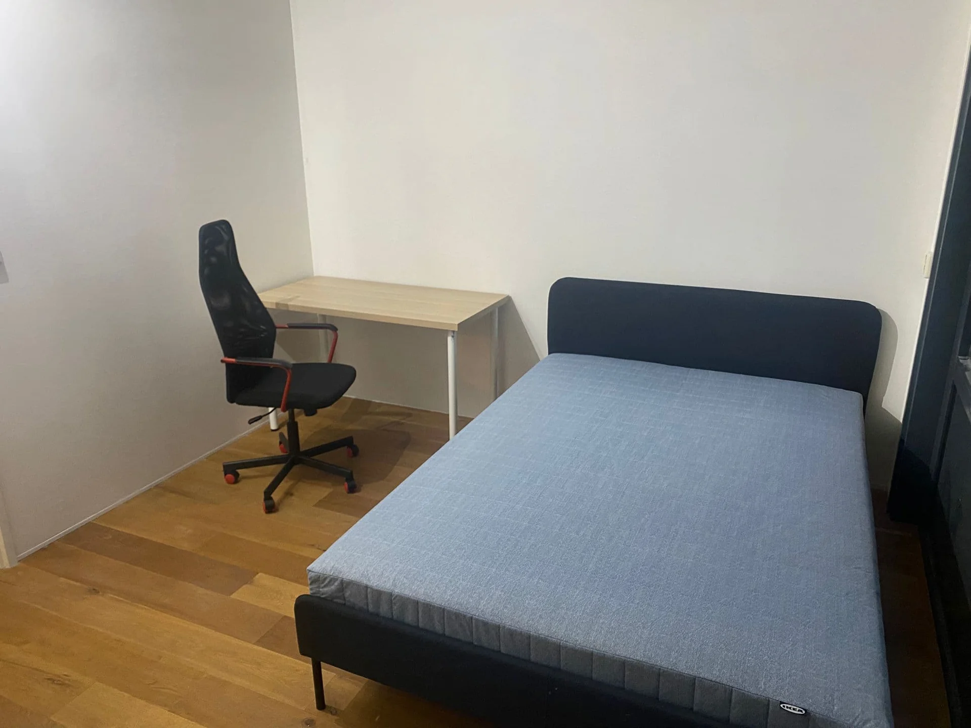 Foto van de Kamer gelegen aan de Dr H. Colijnlaan in Rijswijk