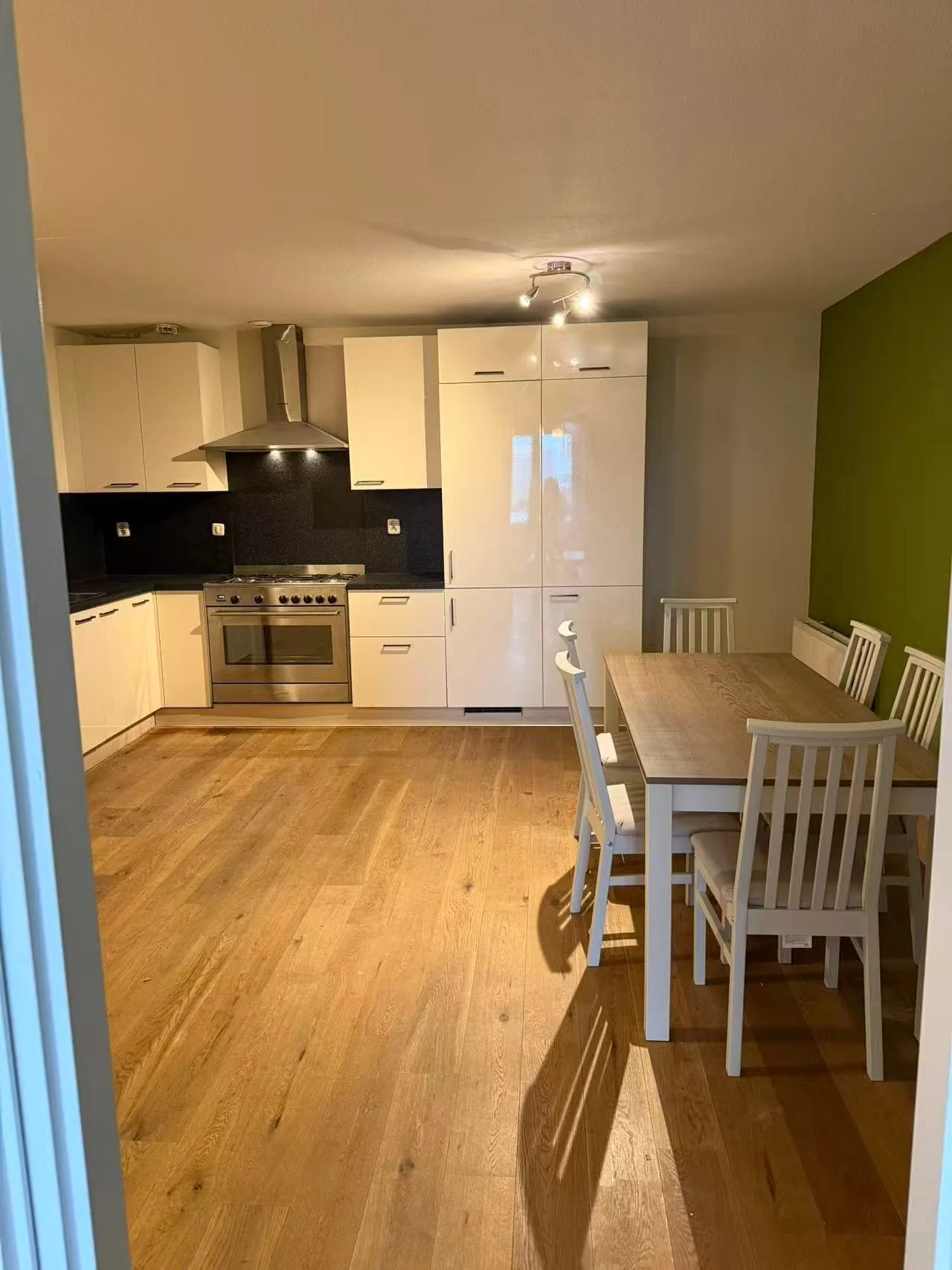 Foto van de Kamer gelegen aan de Dr H. Colijnlaan in Rijswijk