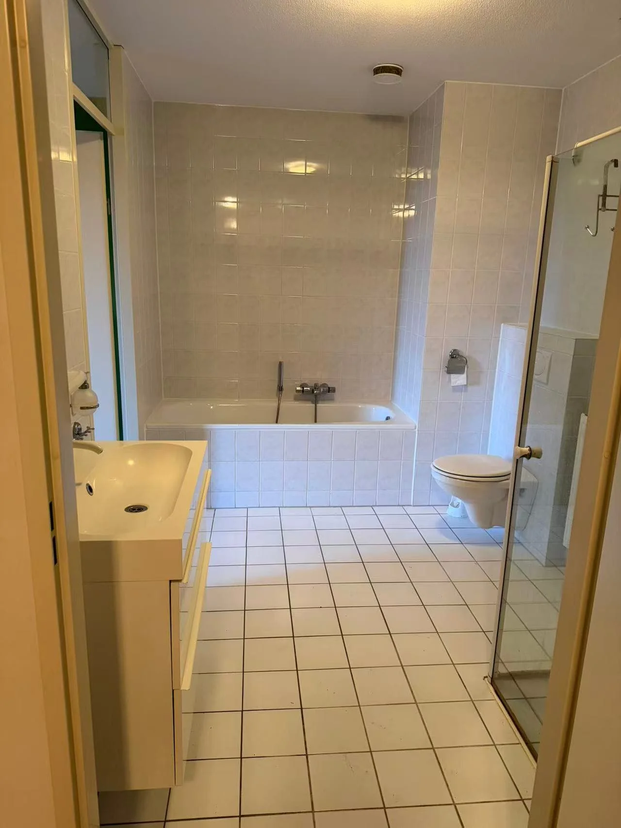 Foto van de Kamer gelegen aan de Dr H. Colijnlaan in Rijswijk