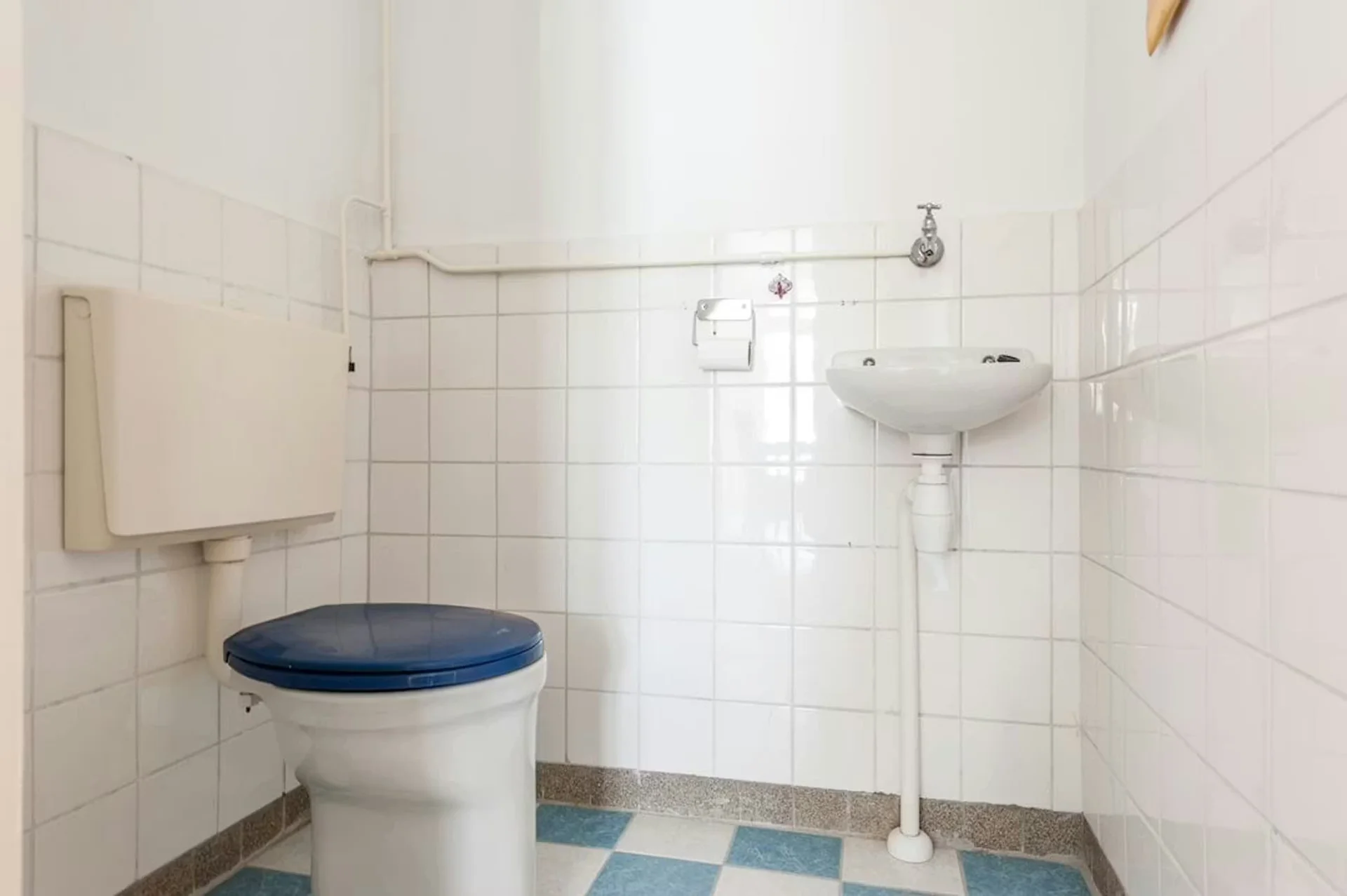 Foto van de Kamer gelegen aan de Blondeelstraat in Rotterdam