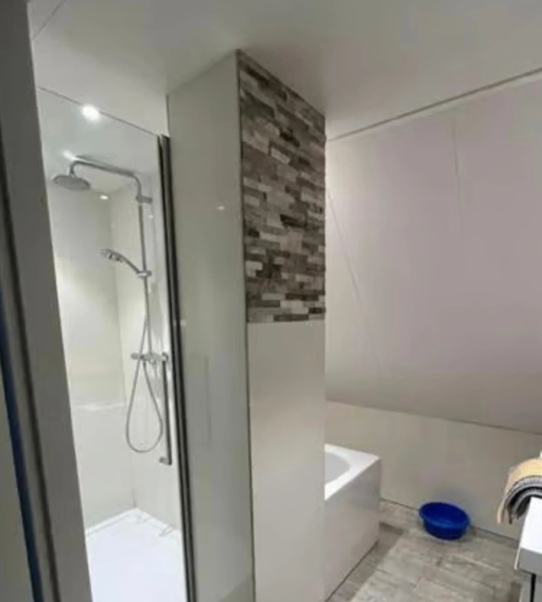 Foto van de Kamer gelegen aan de Overblaak in Rotterdam