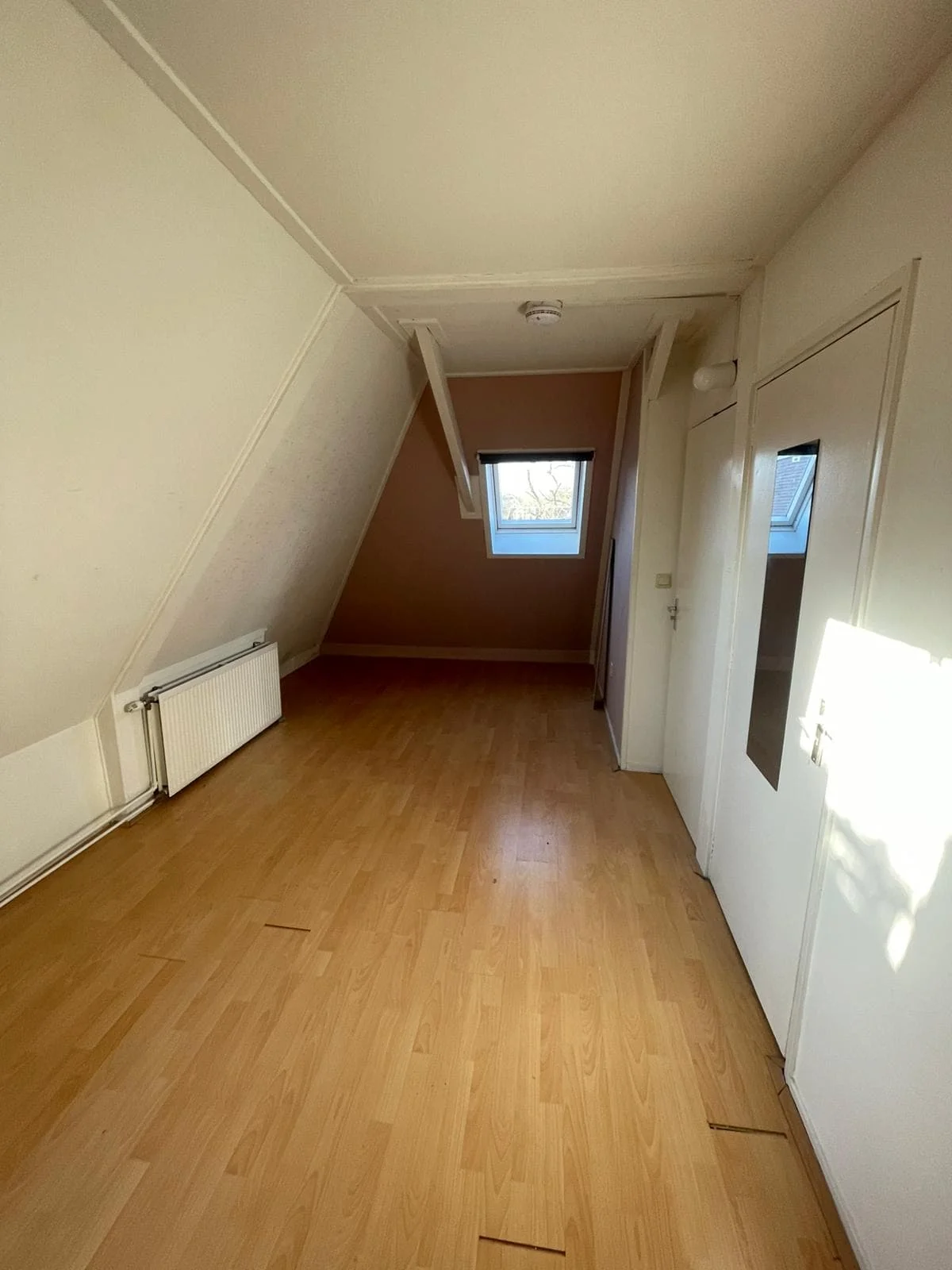 Foto van de Kamer gelegen aan de Helper Westsingel in Groningen