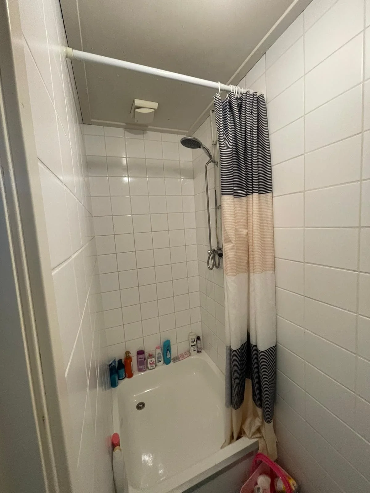 Foto van de Kamer gelegen aan de Helper Westsingel in Groningen