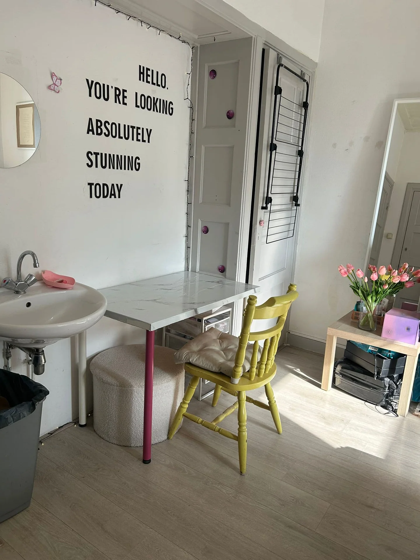 geblurde versie van de foto als achtergrond