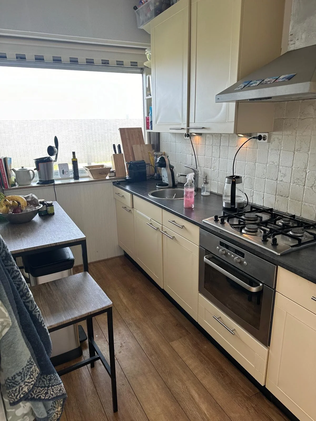 geblurde versie van de foto als achtergrond