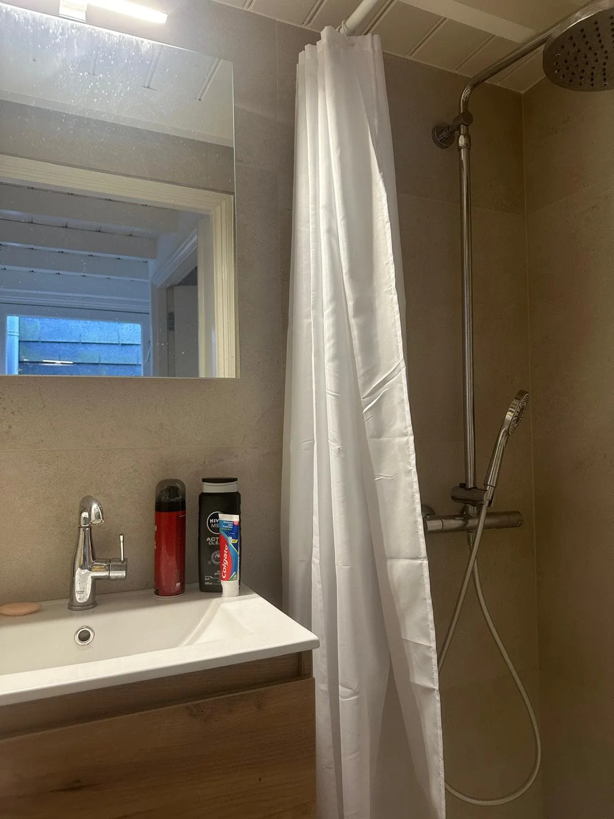 Foto van de Kamer gelegen aan de Korte Kolksteeg in Amsterdam