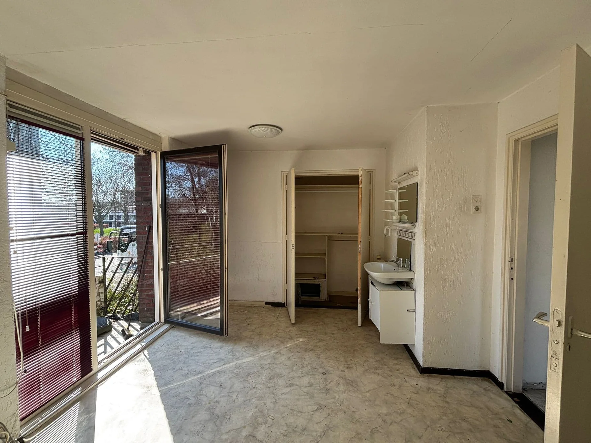 geblurde versie van de foto als achtergrond