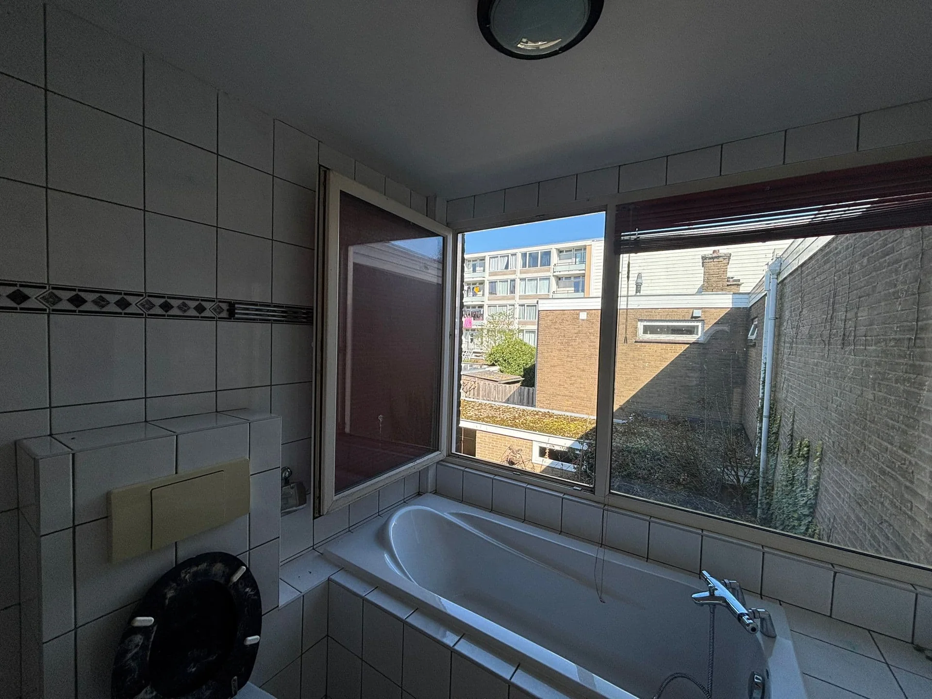 geblurde versie van de foto als achtergrond