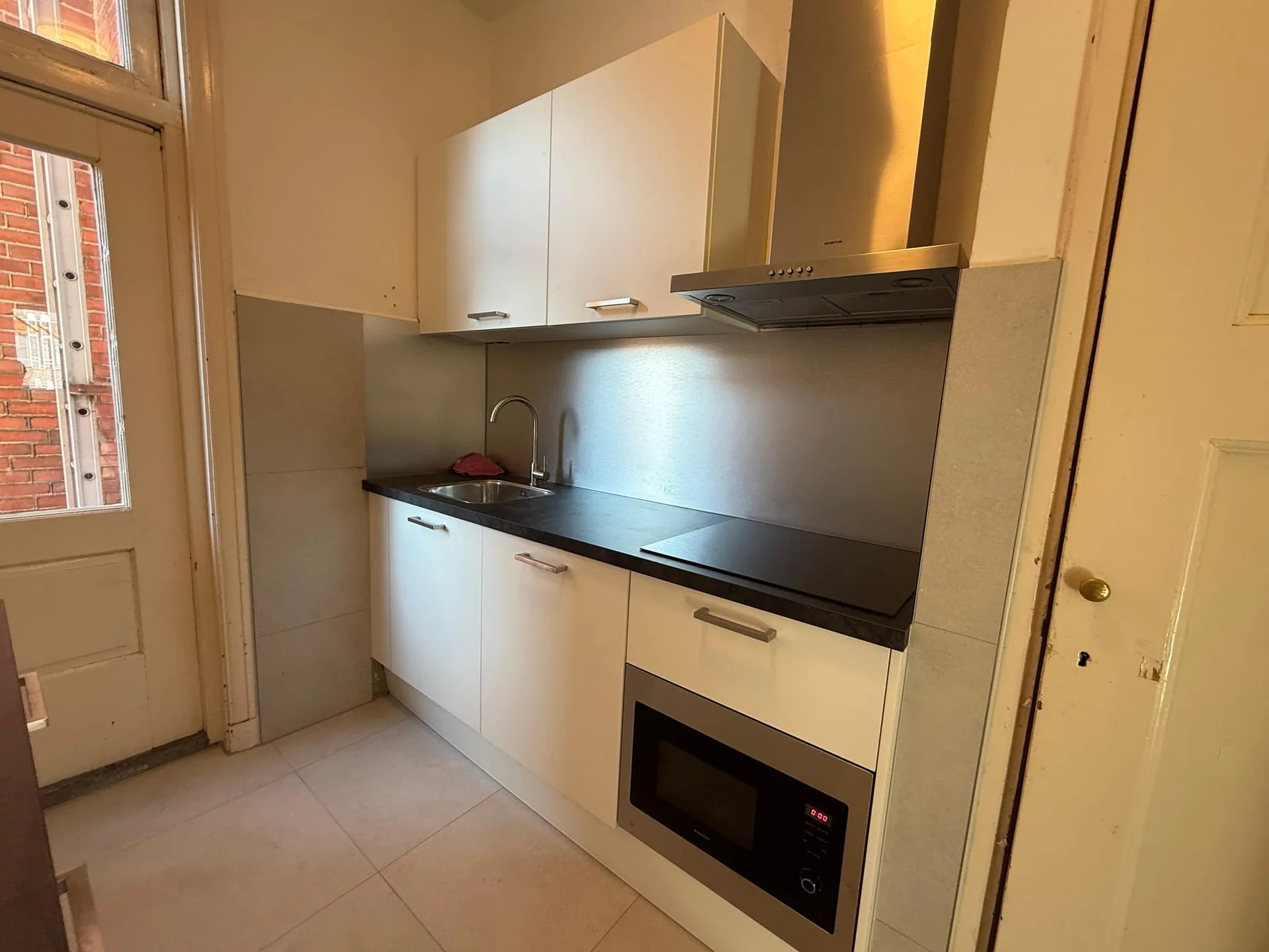 geblurde versie van de foto als achtergrond