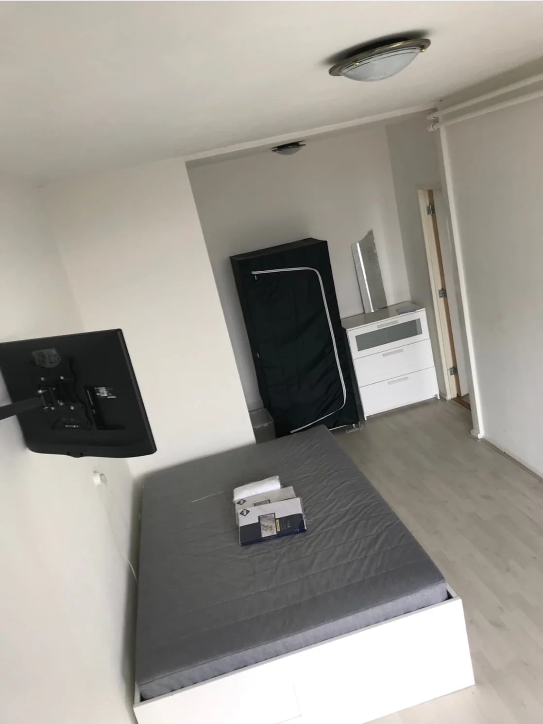 Foto van de Kamer gelegen aan de Burgemeester De Vlugtlaan in Amsterdam