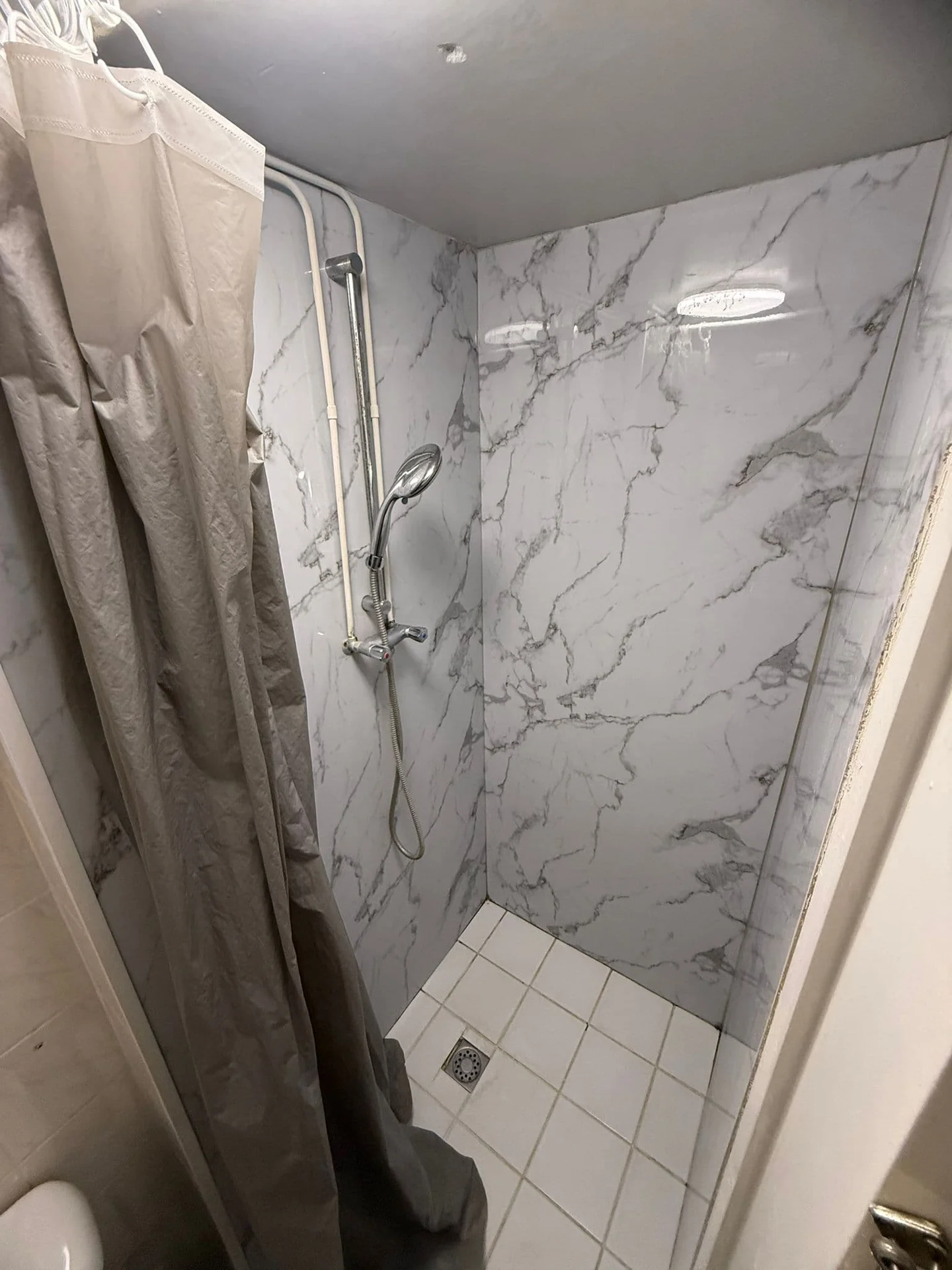 Foto van de Kamer gelegen aan de Rozenburgstraat in Den Haag