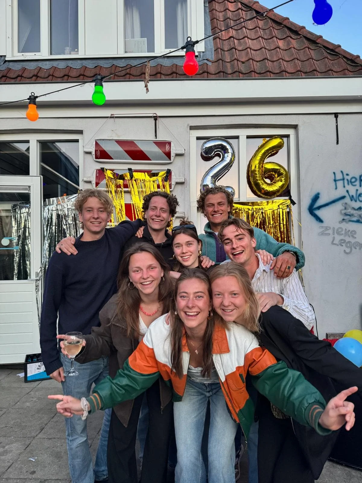 geblurde versie van de foto als achtergrond