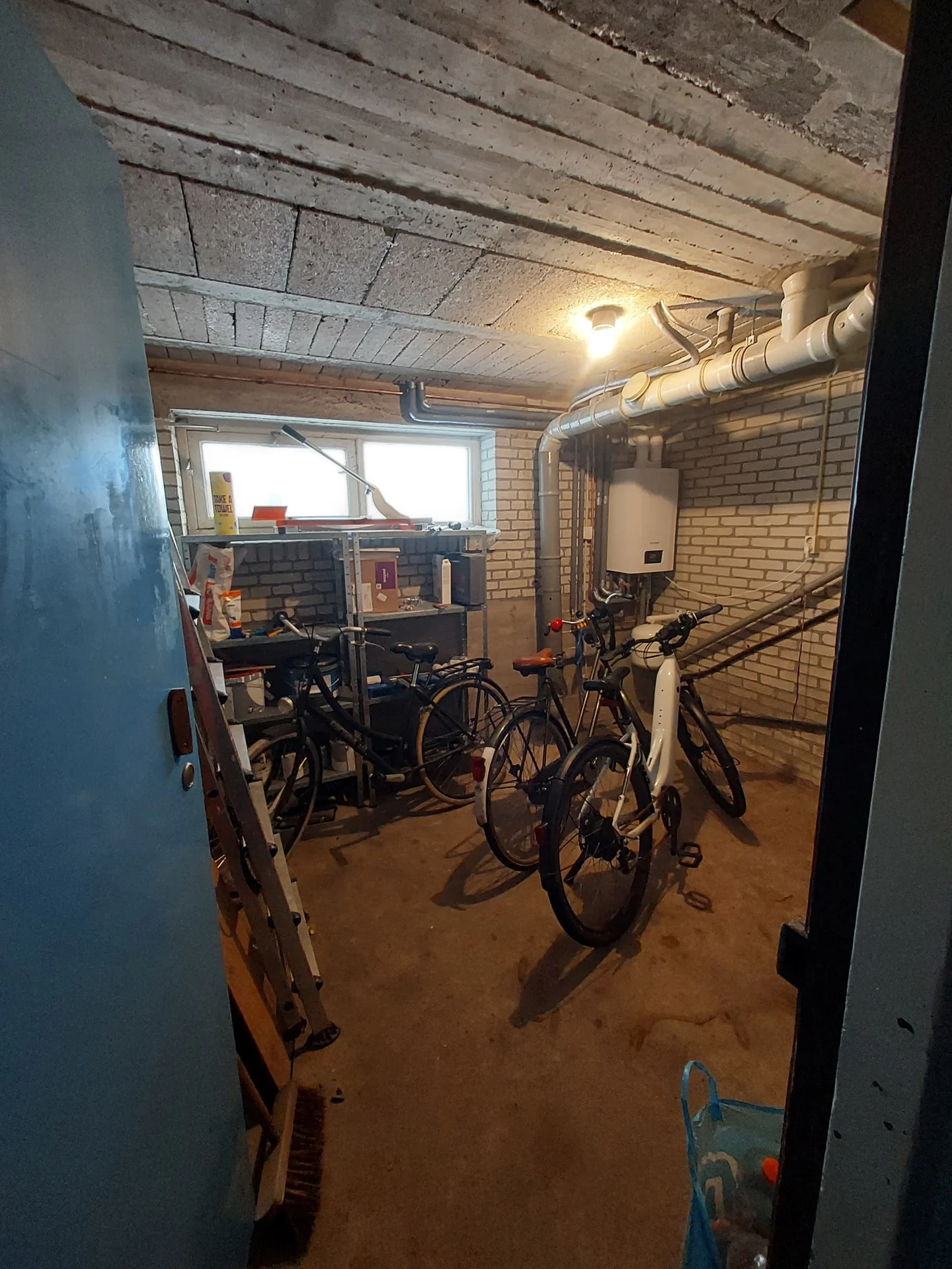 Foto van de Kamer gelegen aan de Van Lenneplaan in Groningen