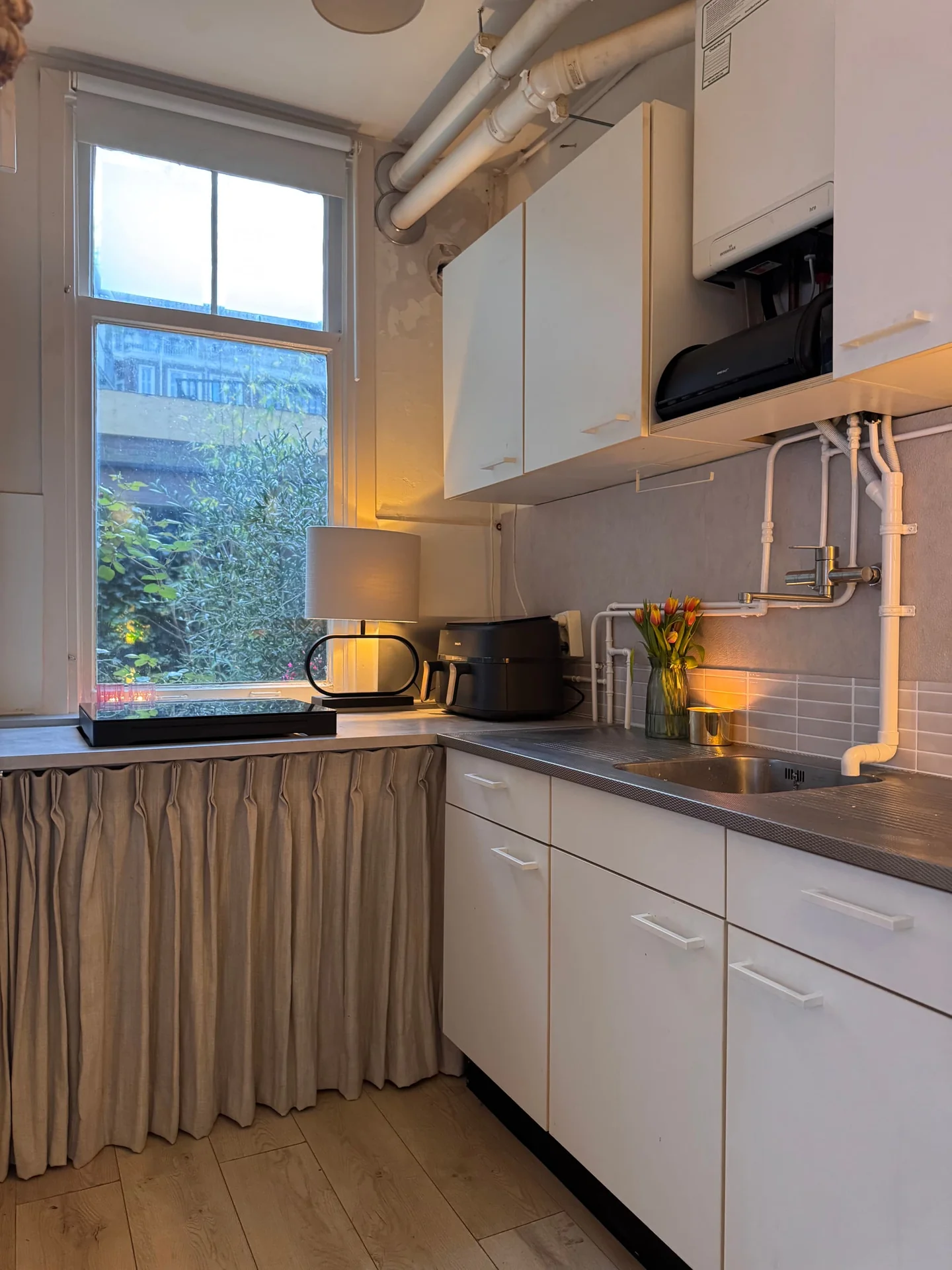 Foto van de Studio gelegen aan de Jan Bernardusstraat in Amsterdam