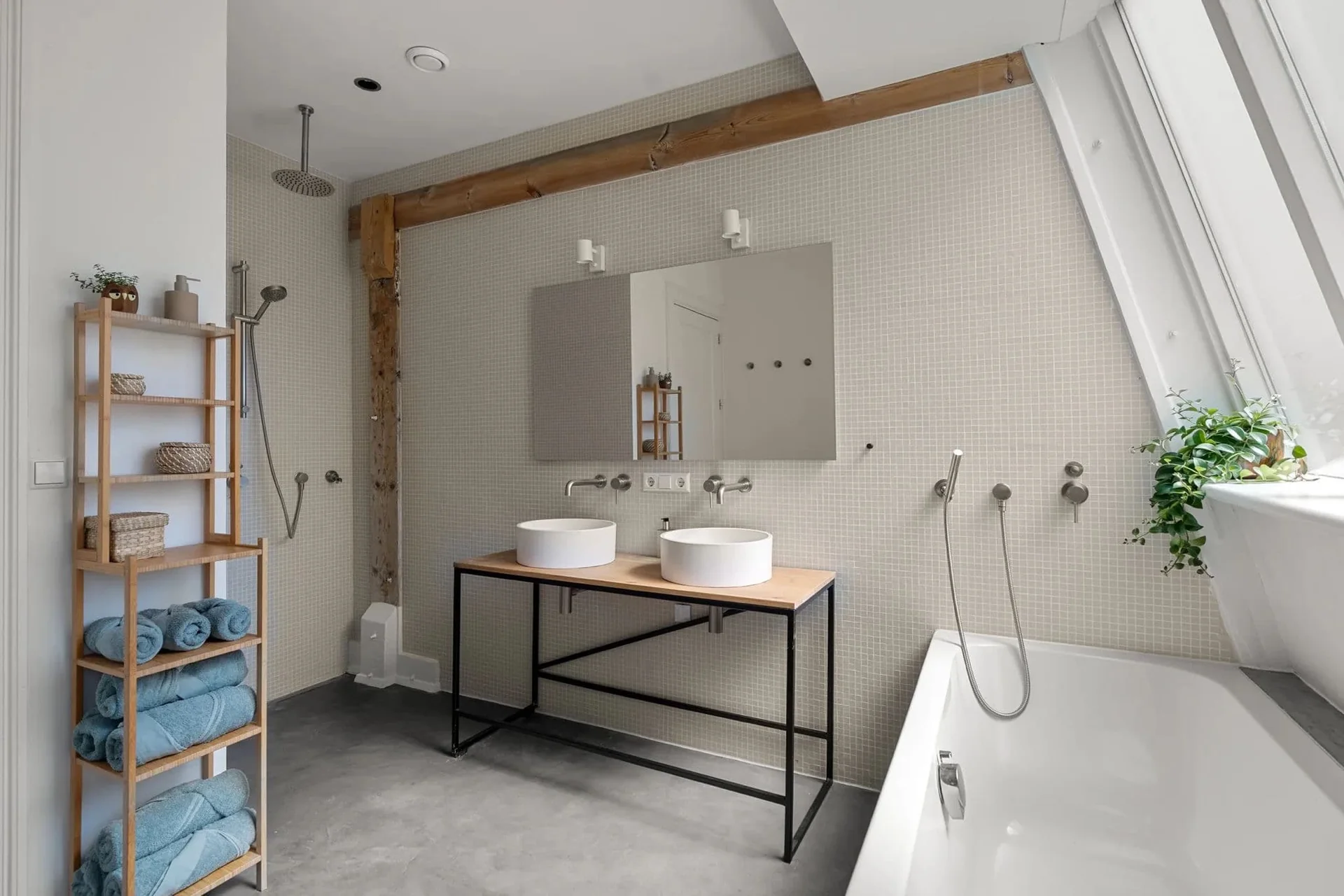 Foto van de Kamer gelegen aan de Tolstraat in Amsterdam