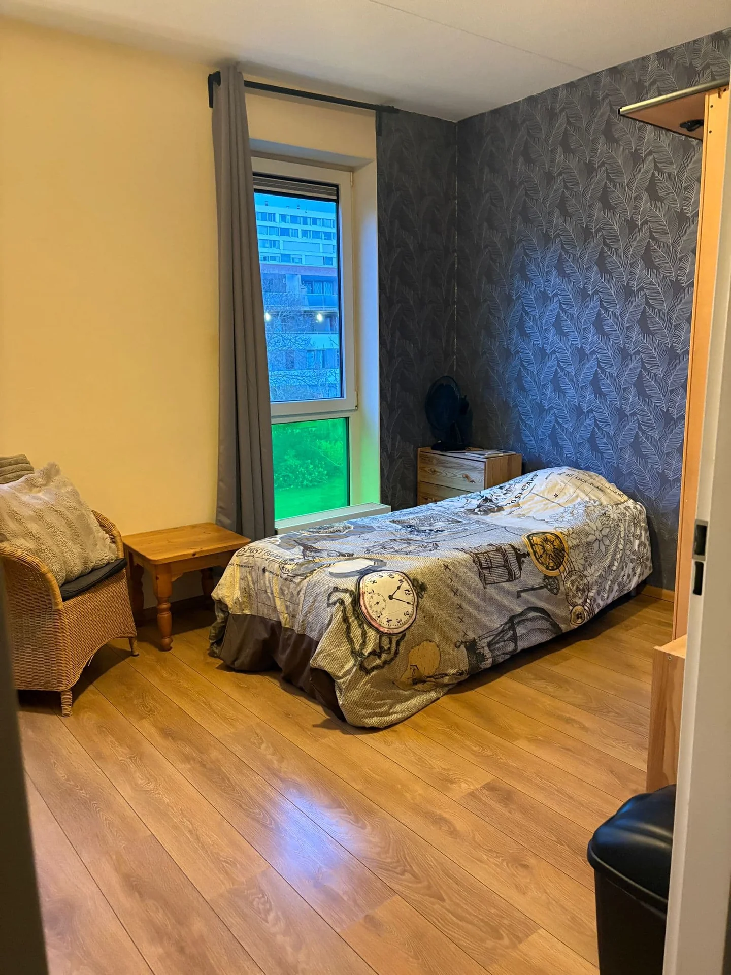 Foto van de Kamer gelegen aan de Bart Poesiatstraat in Amsterdam