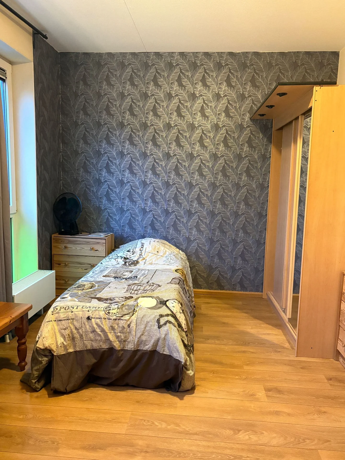 Foto van de Kamer gelegen aan de Bart Poesiatstraat in Amsterdam