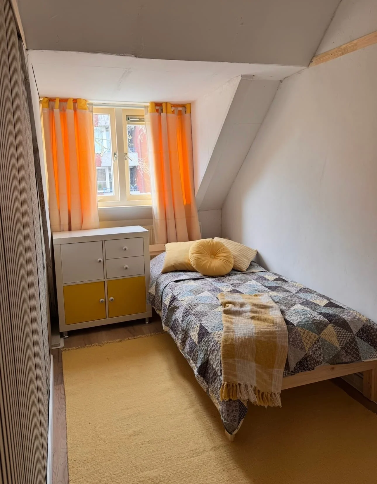 Foto van de Kamer gelegen aan de IJsselmondselaan in Rotterdam