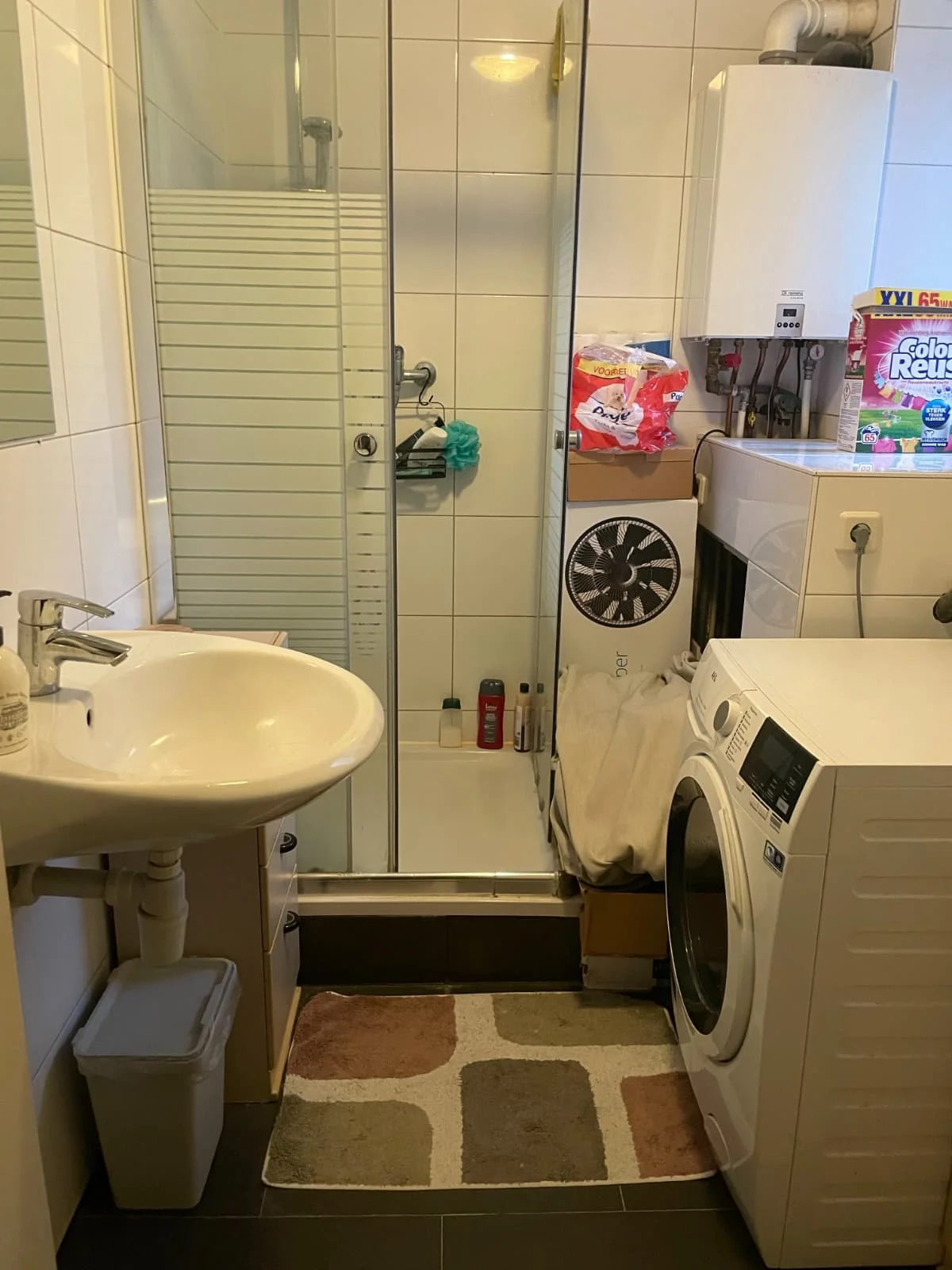 Foto van de Kamer gelegen aan de Schermlaan in Rotterdam