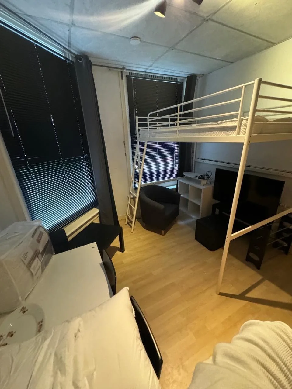 Foto van de Kamer gelegen aan de Meeuwerderbaan in Groningen