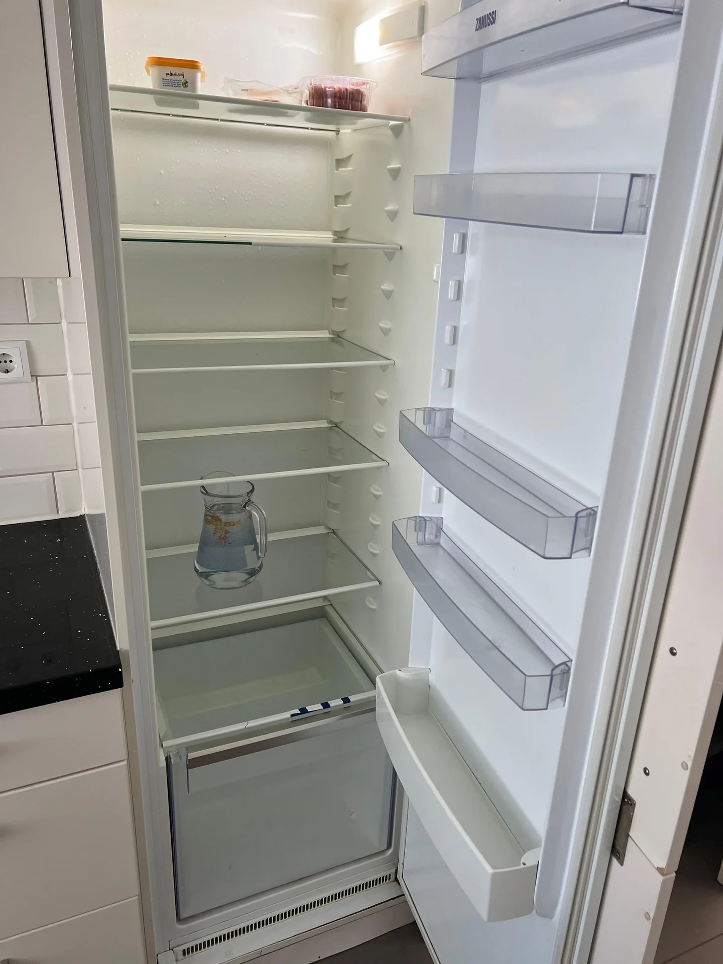 Foto van de Kamer gelegen aan de Van Poeljeweg in Rotterdam