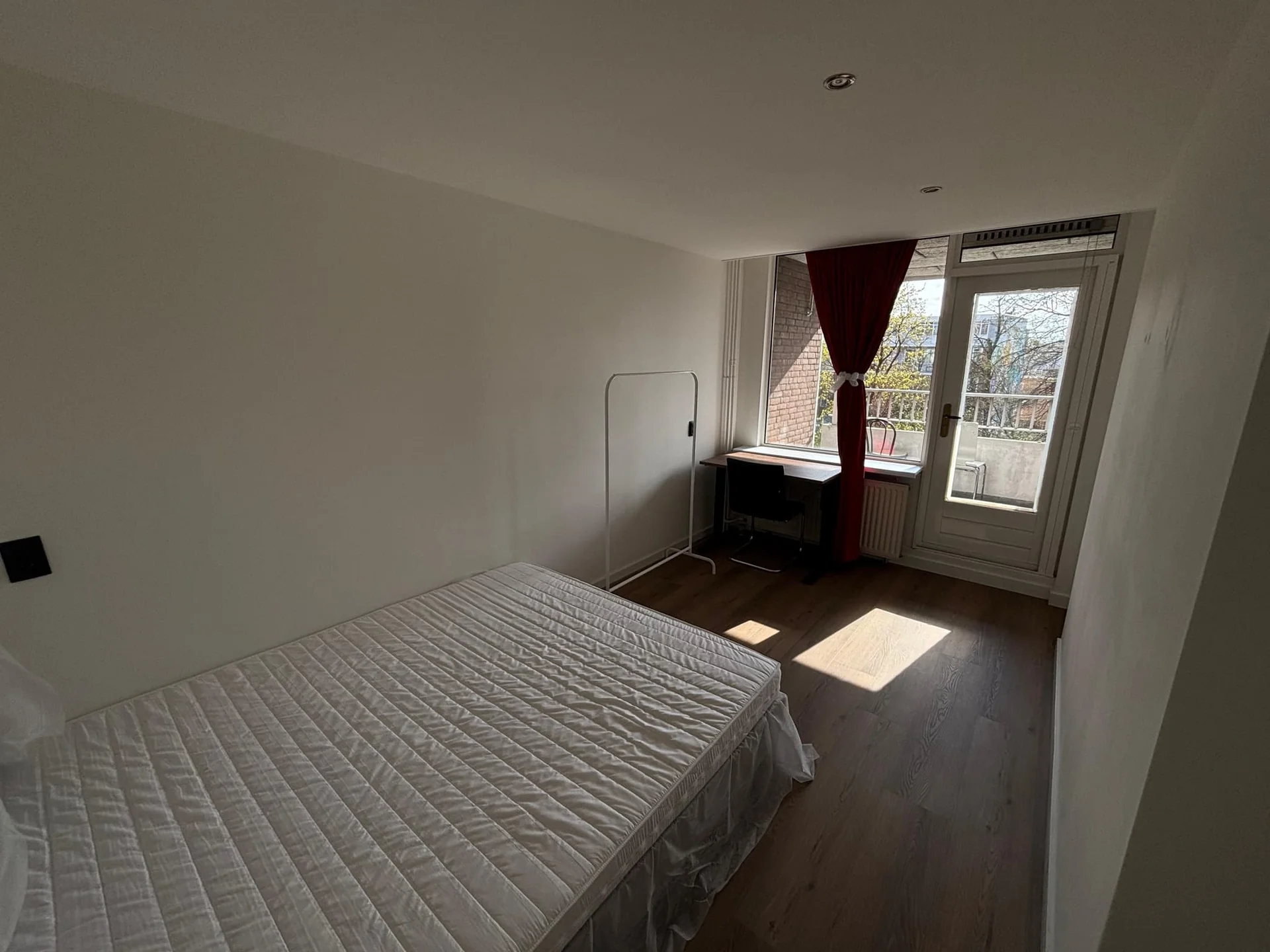 Foto van de Kamer gelegen aan de Schiekade in Rotterdam