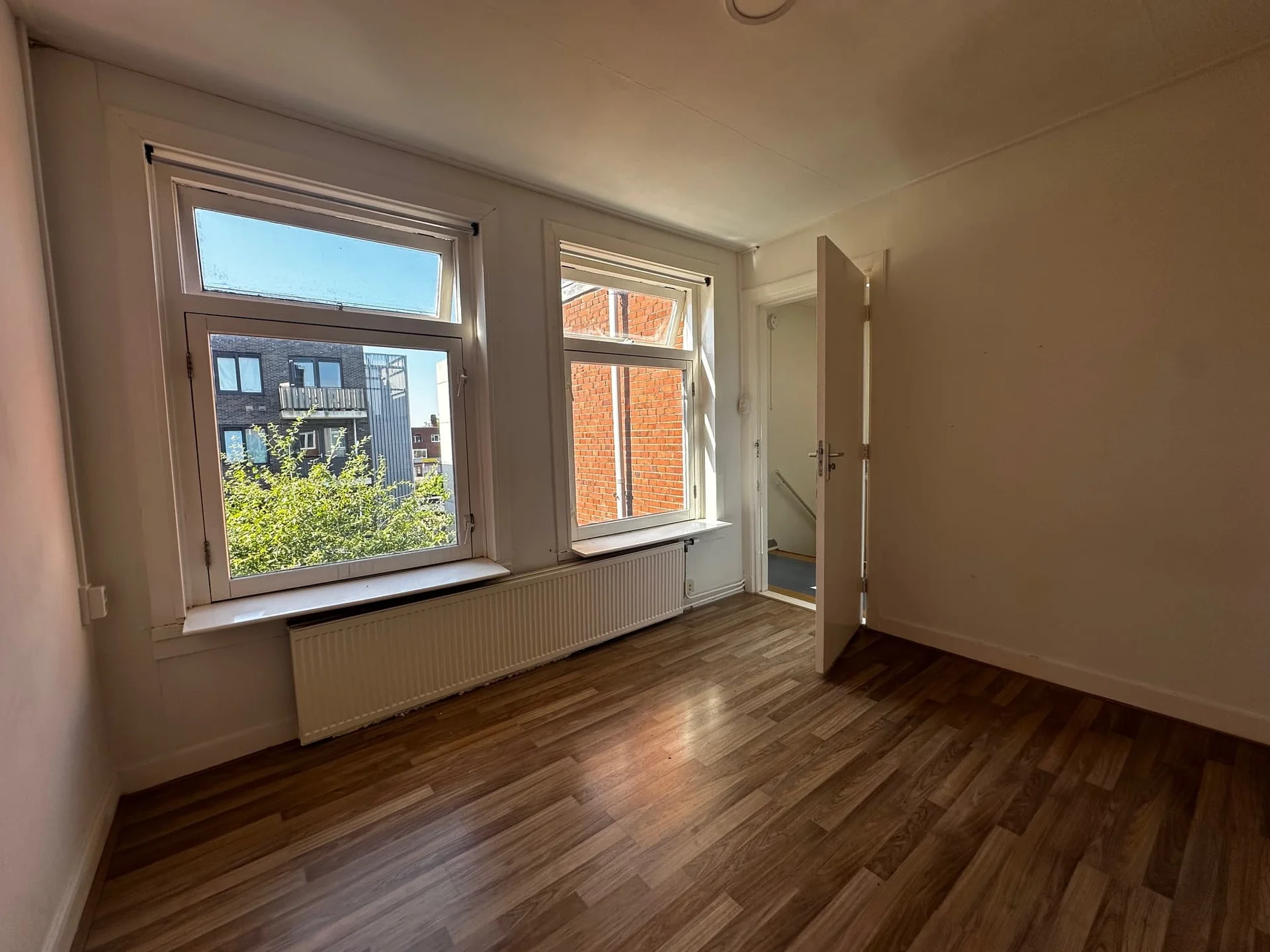 Foto van de Kamer gelegen aan de E. Thomassen a Thuessinklaan in Groningen