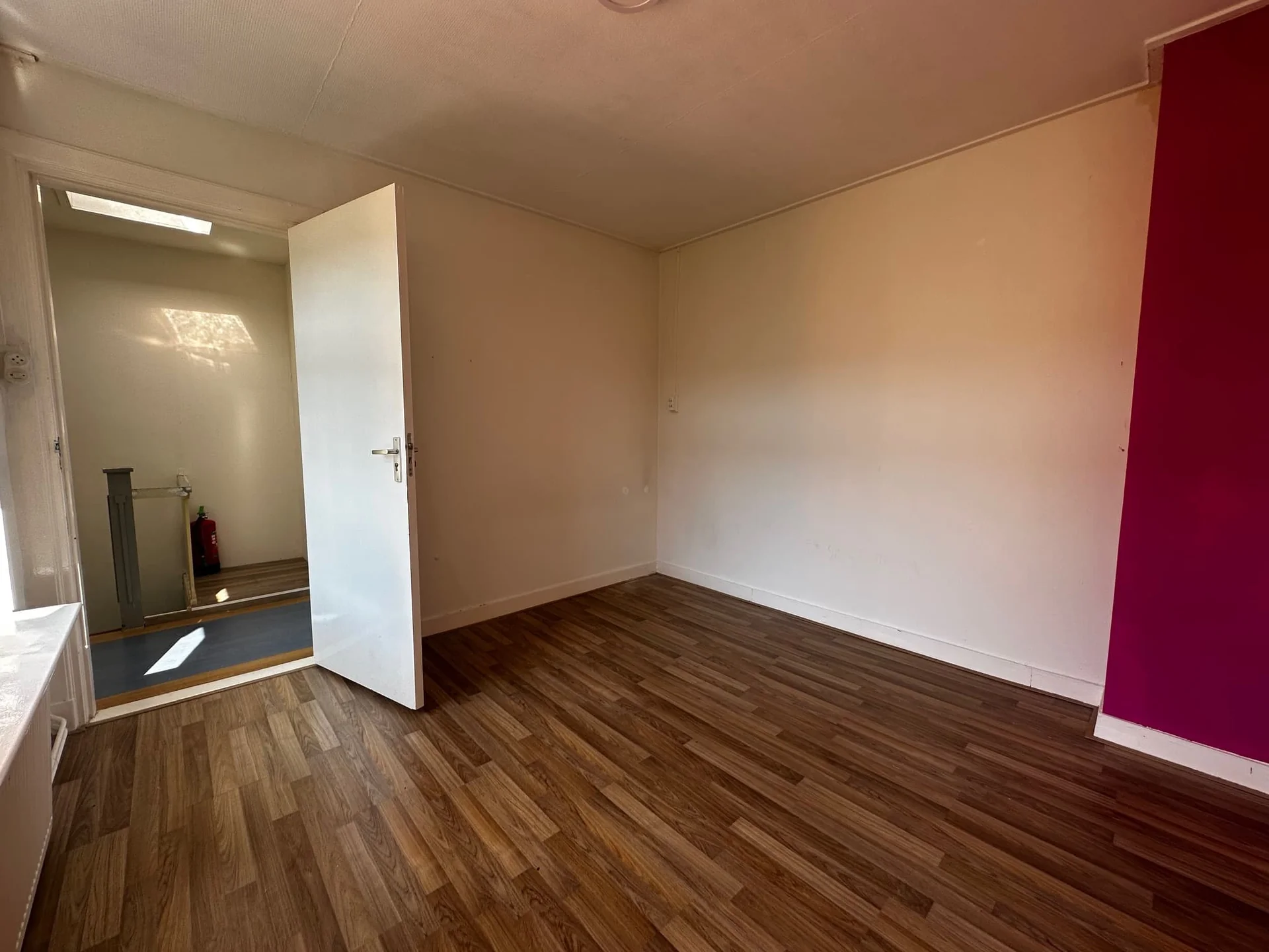 Foto van de Kamer gelegen aan de E. Thomassen a Thuessinklaan in Groningen