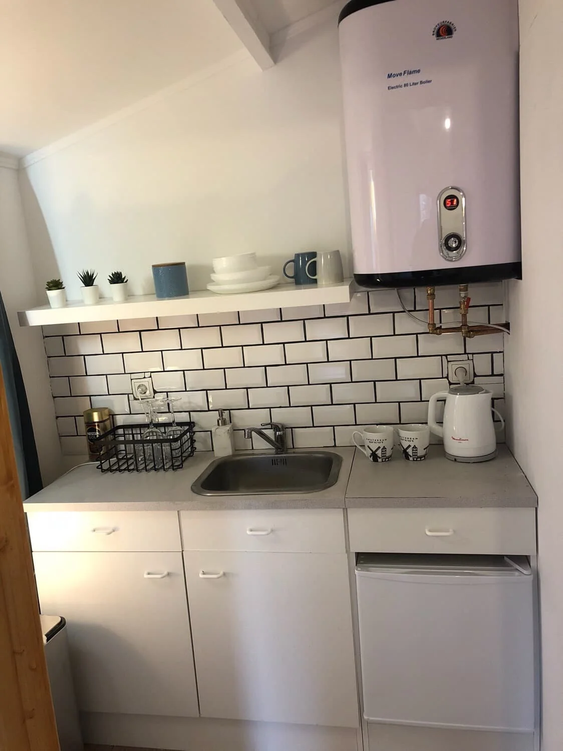 Foto van de Studio gelegen aan de Juttepeerpad in Amsterdam