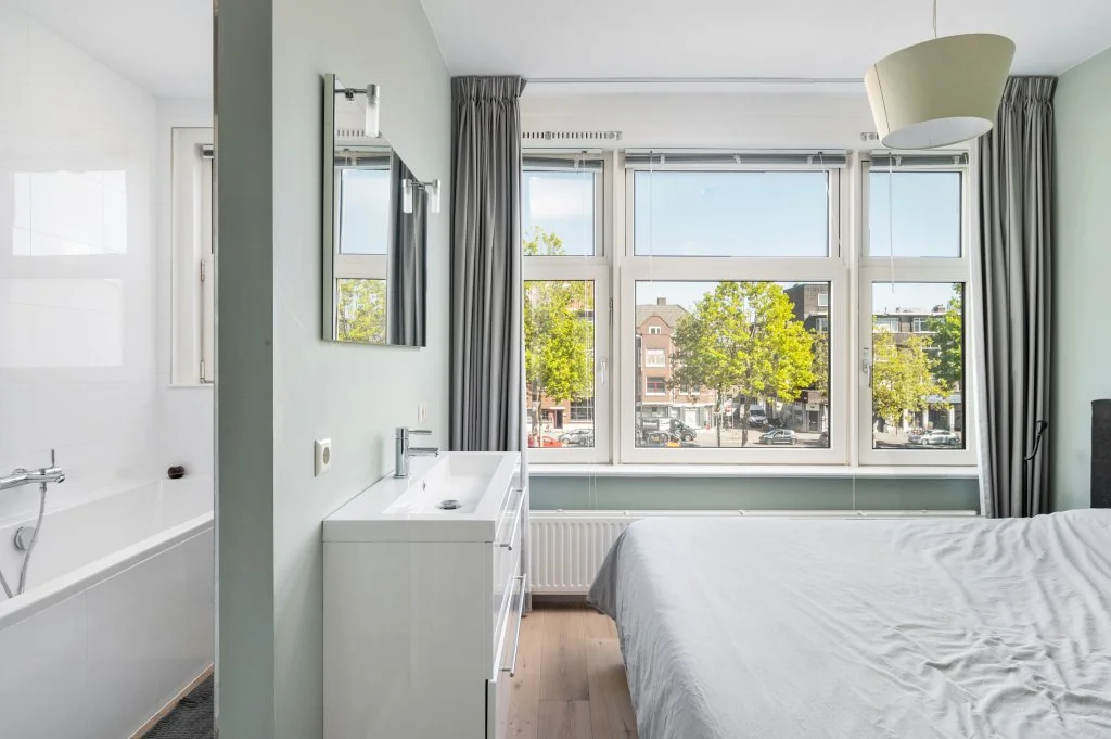 Foto van de Appartement gelegen aan de Mathenesserdijk in Rotterdam