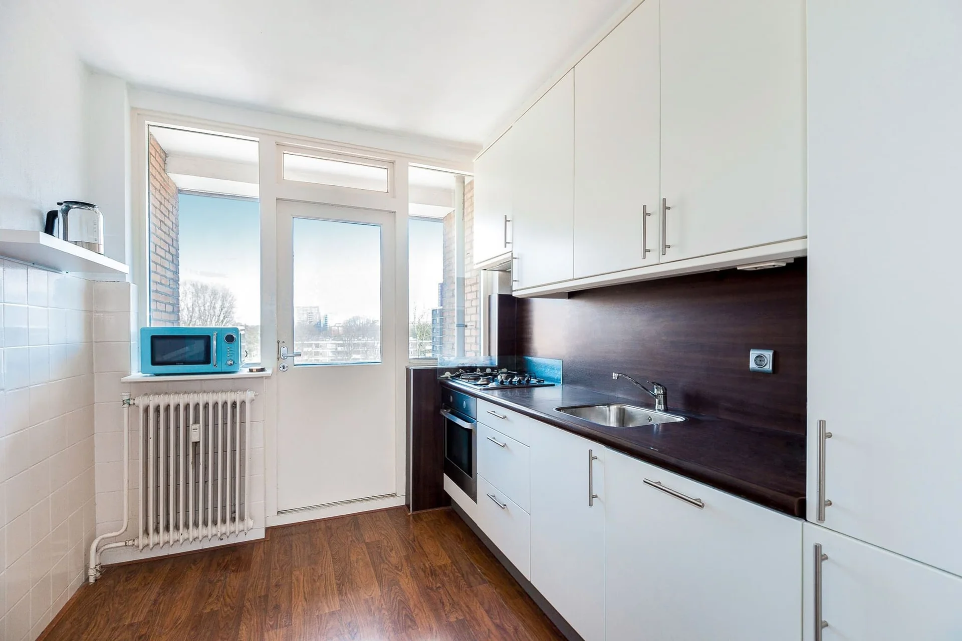 Foto van de Kamer gelegen aan de Edmond Hellenraadstraat in Rotterdam