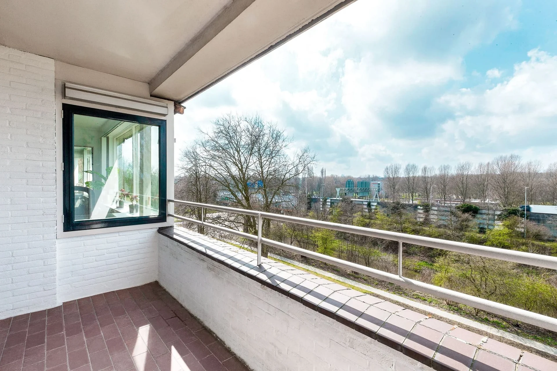 Foto van de Kamer gelegen aan de Edmond Hellenraadstraat in Rotterdam