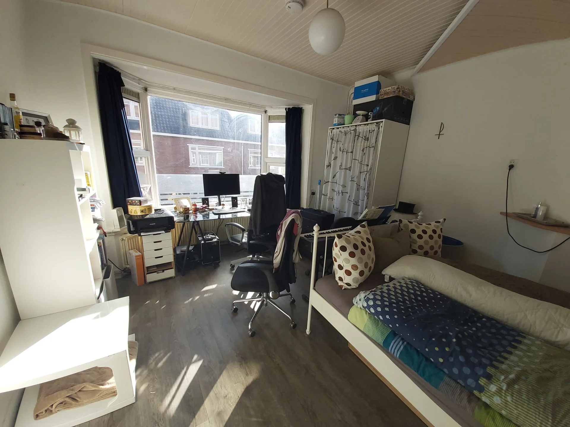 Foto van de Kamer gelegen aan de Van der Waalsstraat in Groningen