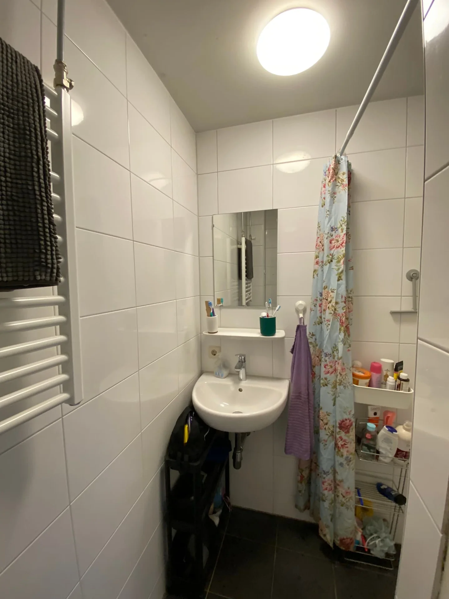 Foto van de Kamer gelegen aan de Van der Waalsstraat in Groningen
