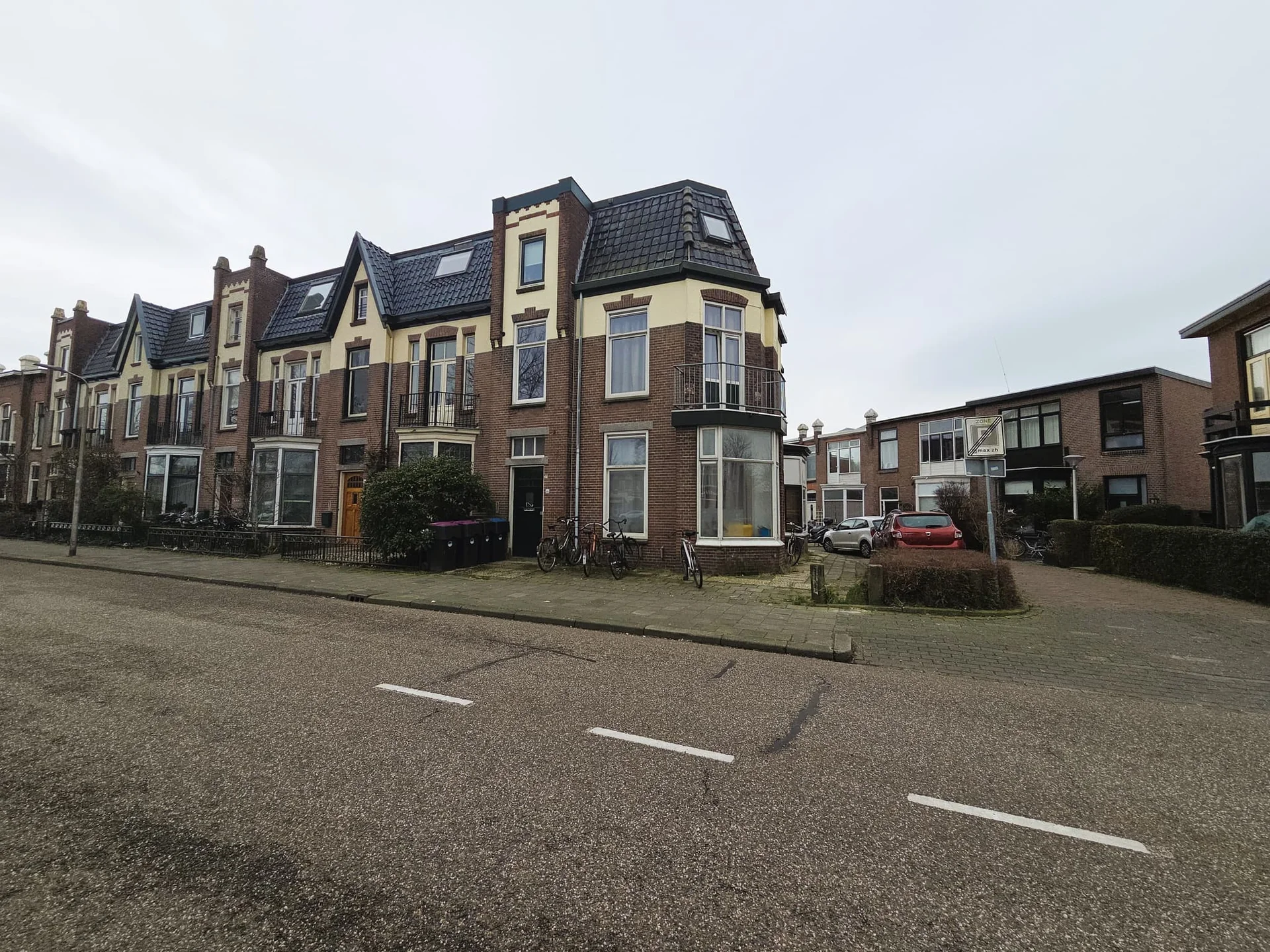 Foto van de Kamer gelegen aan de Spoorstraat in Leeuwarden