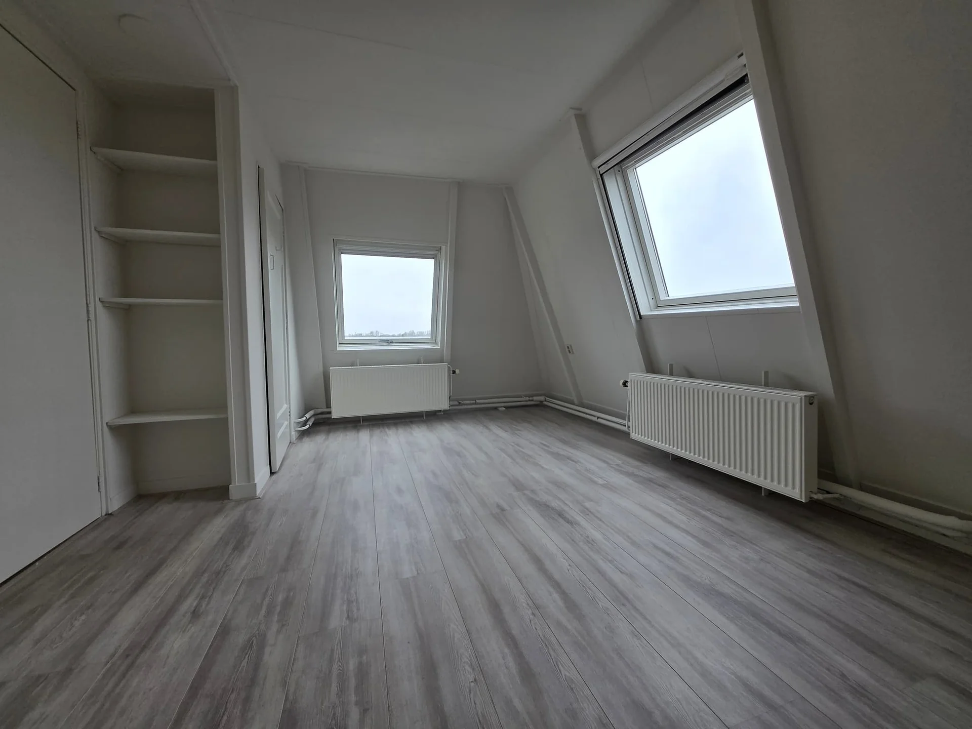 Foto van de Kamer gelegen aan de Spoorstraat in Leeuwarden