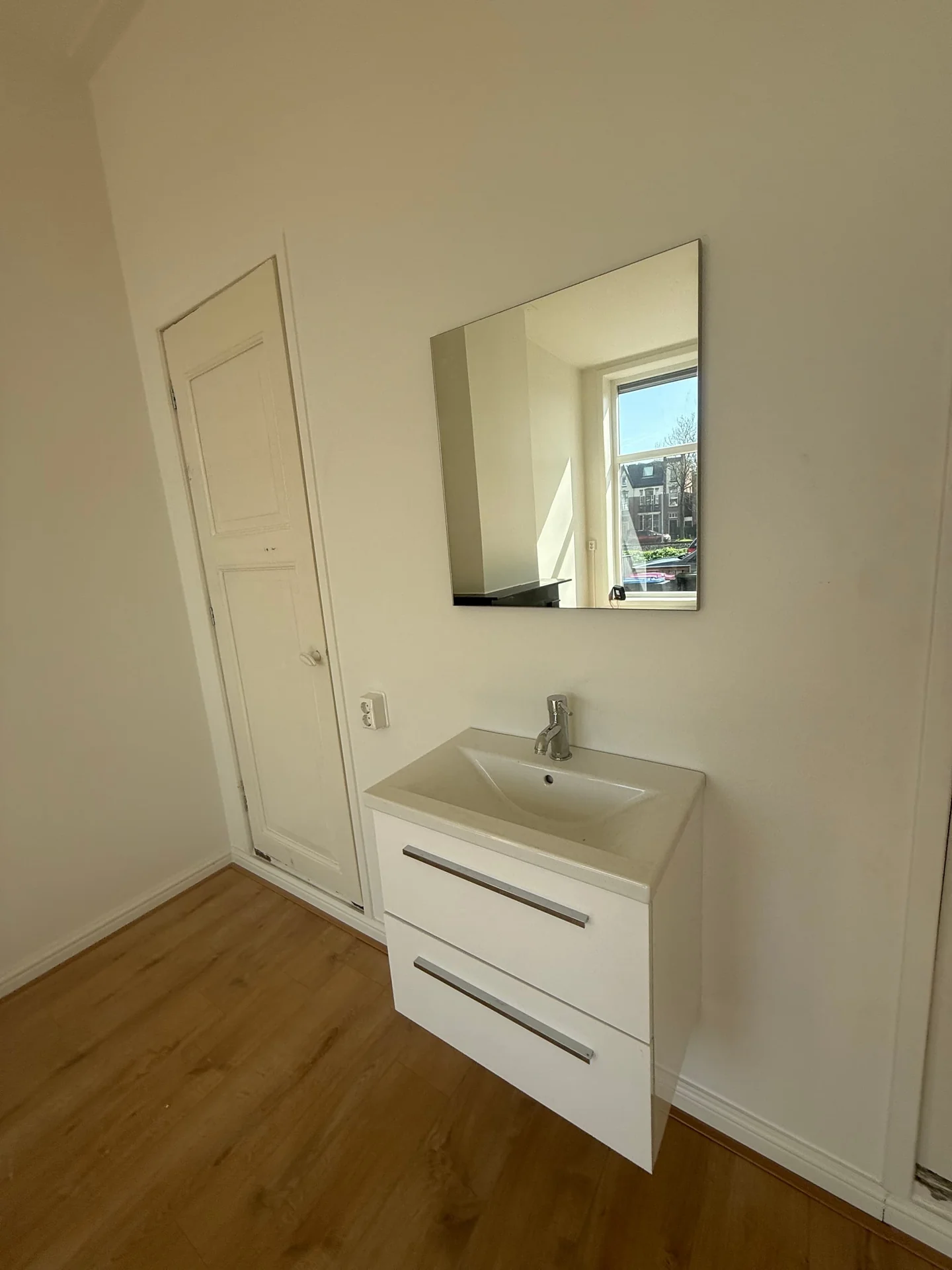 Foto van de Kamer gelegen aan de Willem Lodewijkstraat in Leeuwarden