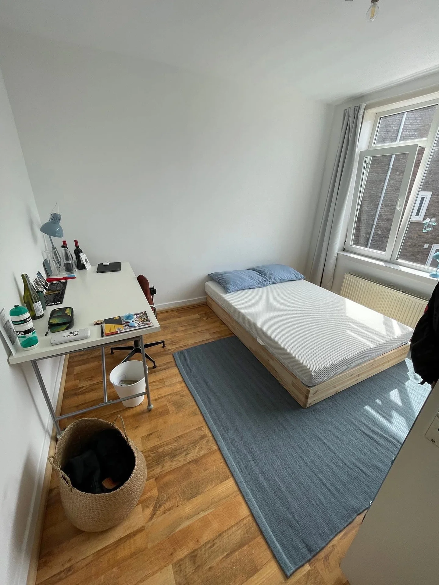 Foto van de Kamer gelegen aan de Van Malsenstraat in Rotterdam