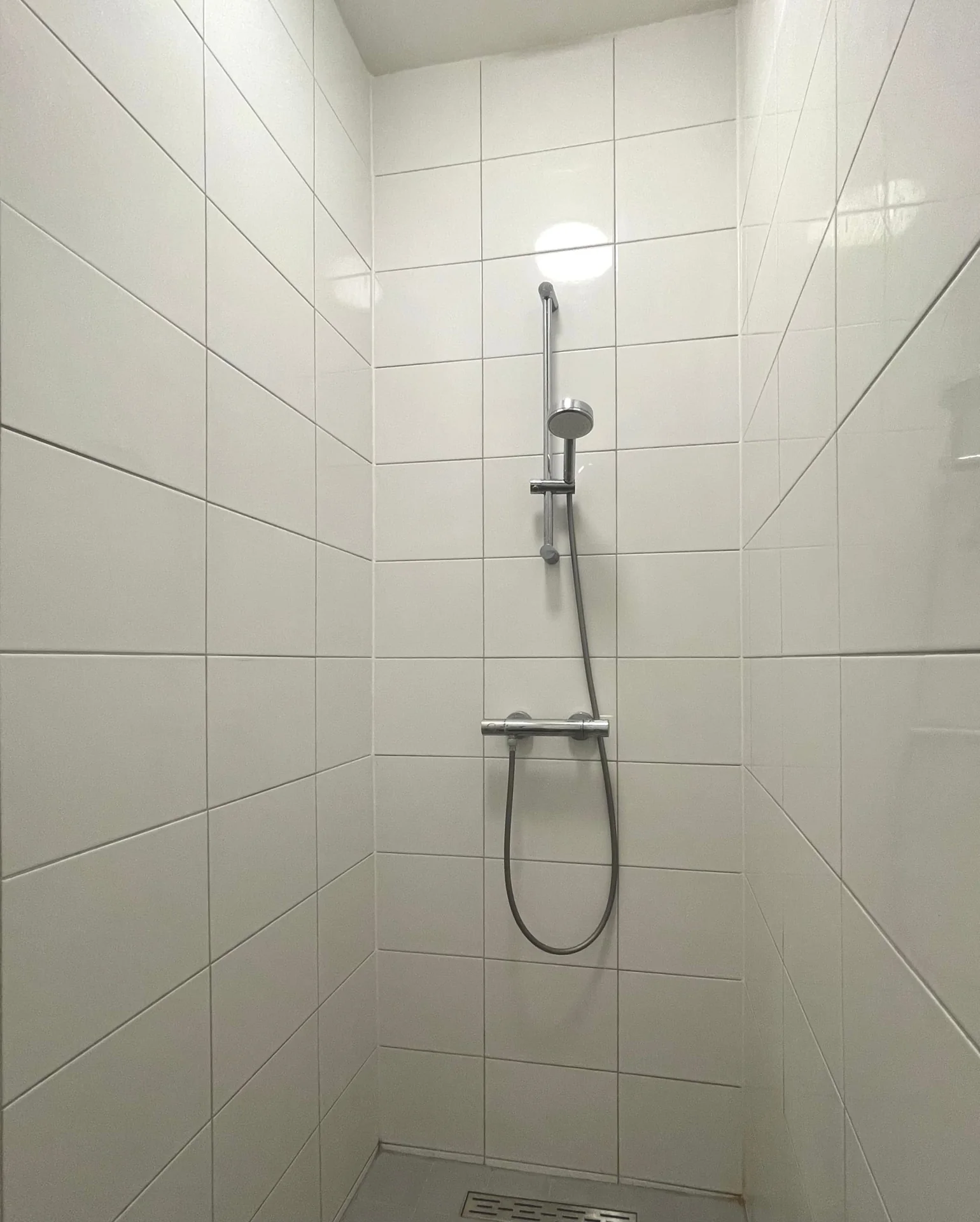 Foto van de Kamer gelegen aan de Henegouwerlaan in Rotterdam
