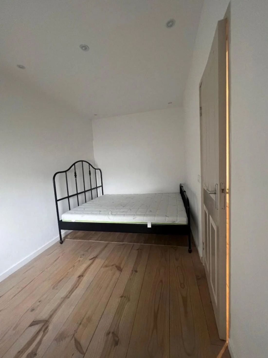 Foto van de Kamer gelegen aan de Kruisweg in Hoofddorp