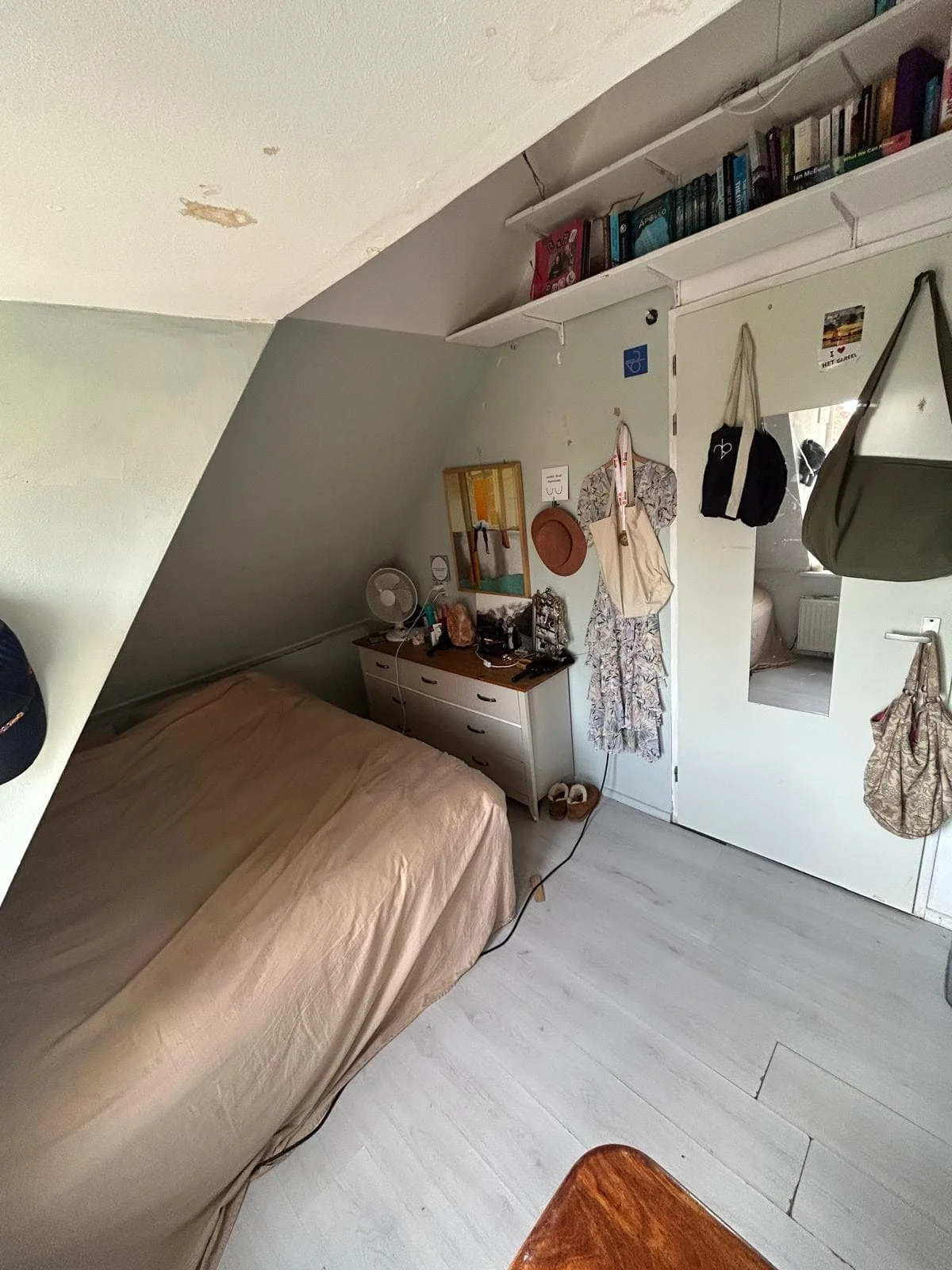 Foto van de Kamer gelegen aan de Voorstraat in Delft