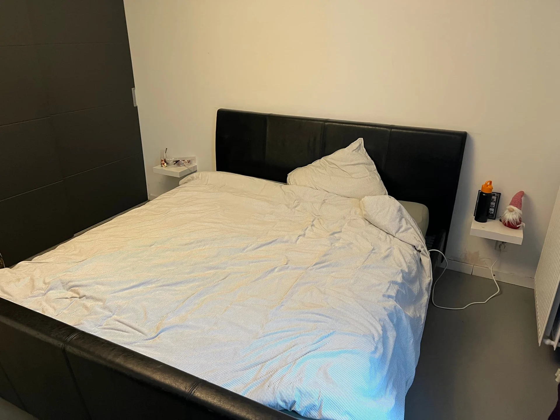 Foto van de Kamer gelegen aan de Willy Sluiterstraat in Amsterdam